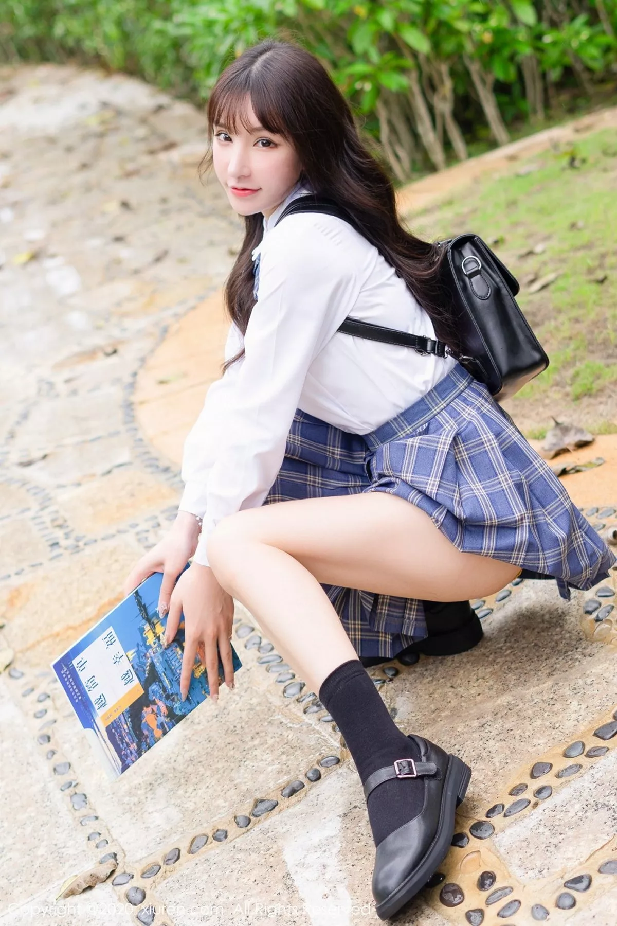 秀人集.com_[XiuRen秀人网]No.2290_女神周于希Sandy三亚旅拍清纯学生制服半脱露性感内衣诱惑写真68P
