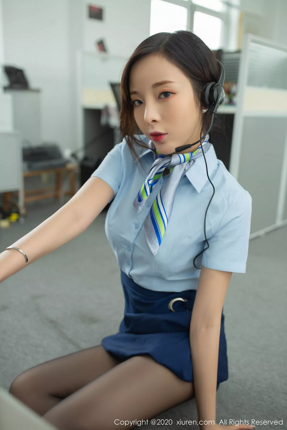 秀人集.com_[XiuRen秀人网]No.2257_嫩模陈小喵客服剧情主题短裙配无内黑丝裤袜极致魅惑写真85P