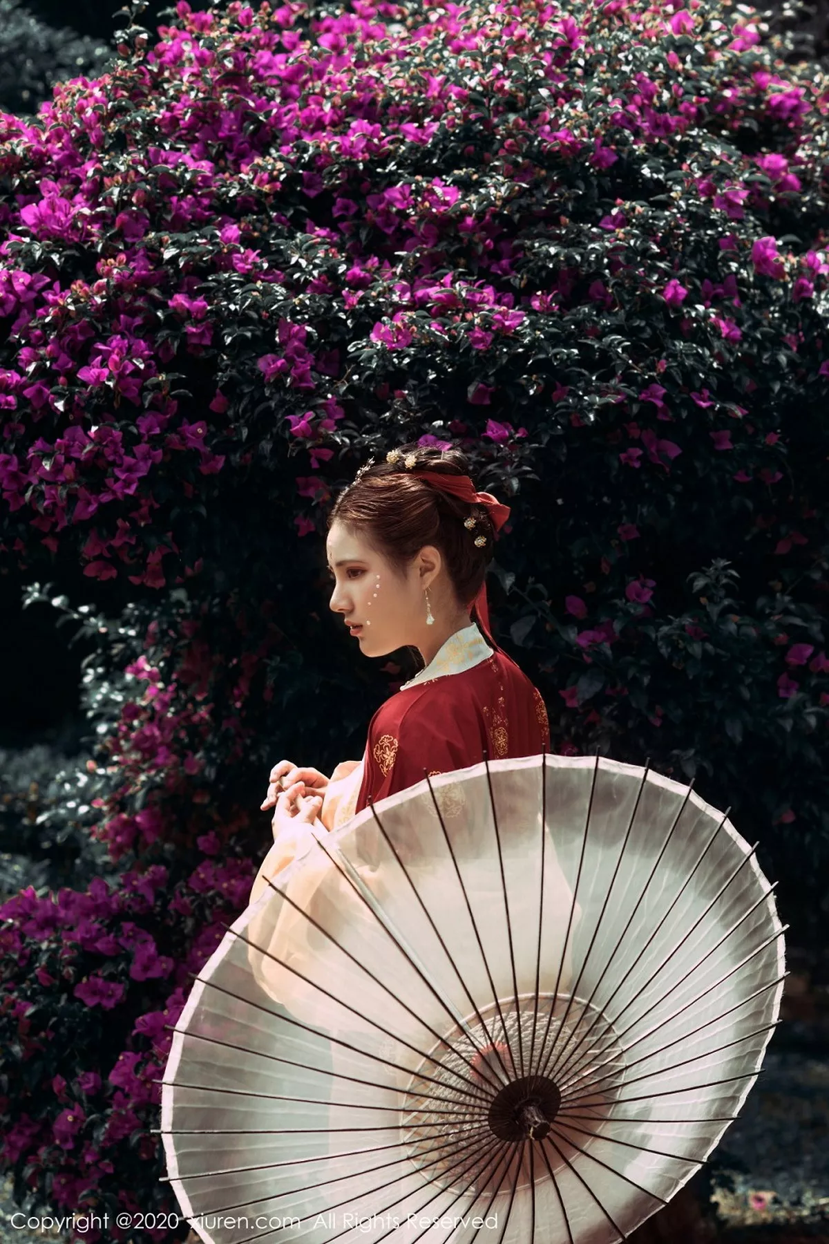 秀人集.com_[XiuRen秀人网]No.2313_嫩模久久Aimee云南旅拍性感内衣半脱露傲人豪乳极致诱惑写真58P
