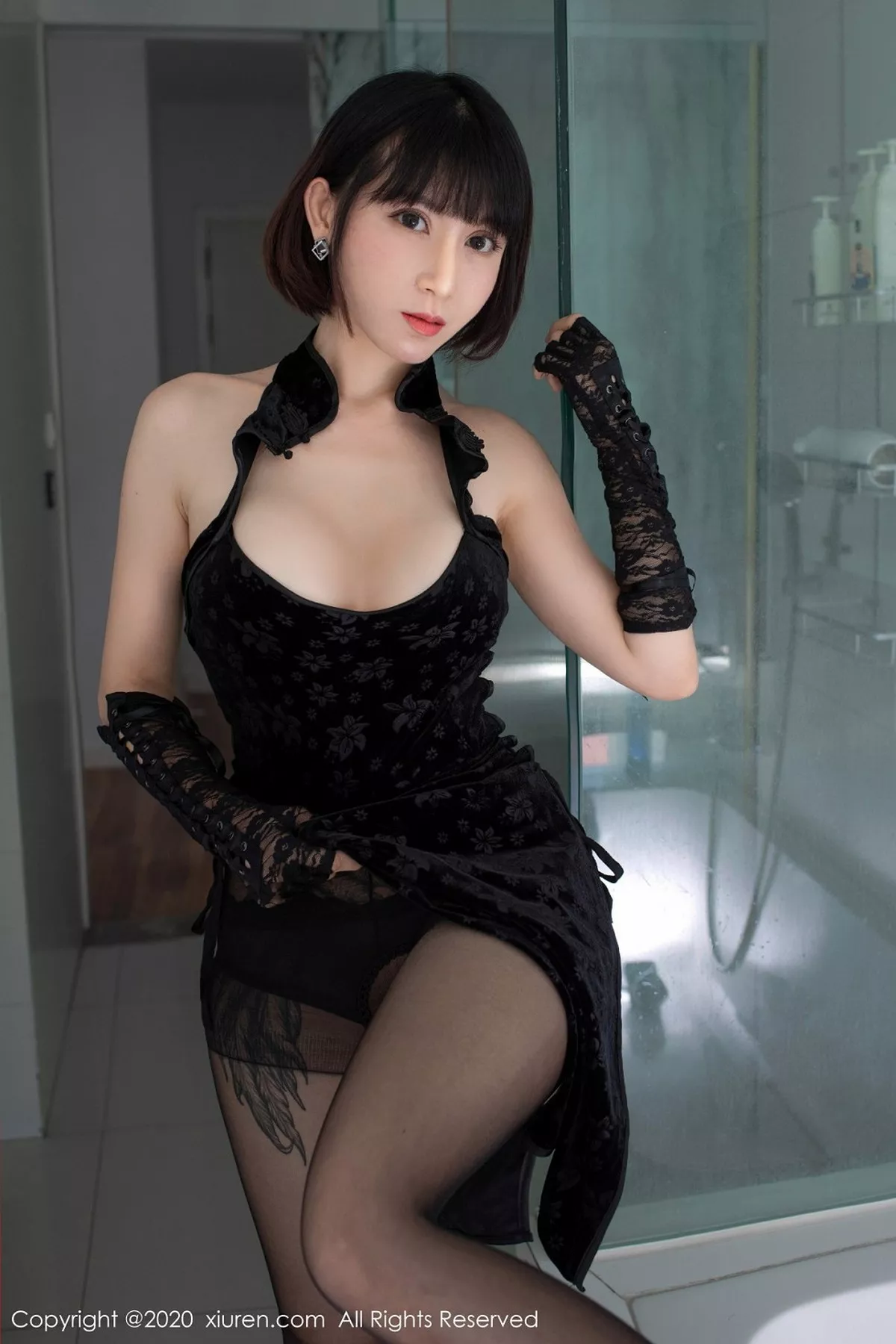 秀人集.com_[XiuRen秀人网]No.2318_大美妞安妮斯朵拉Ann黑丝裤袜+粉色低胸裙秀完美身材诱惑写真64P
