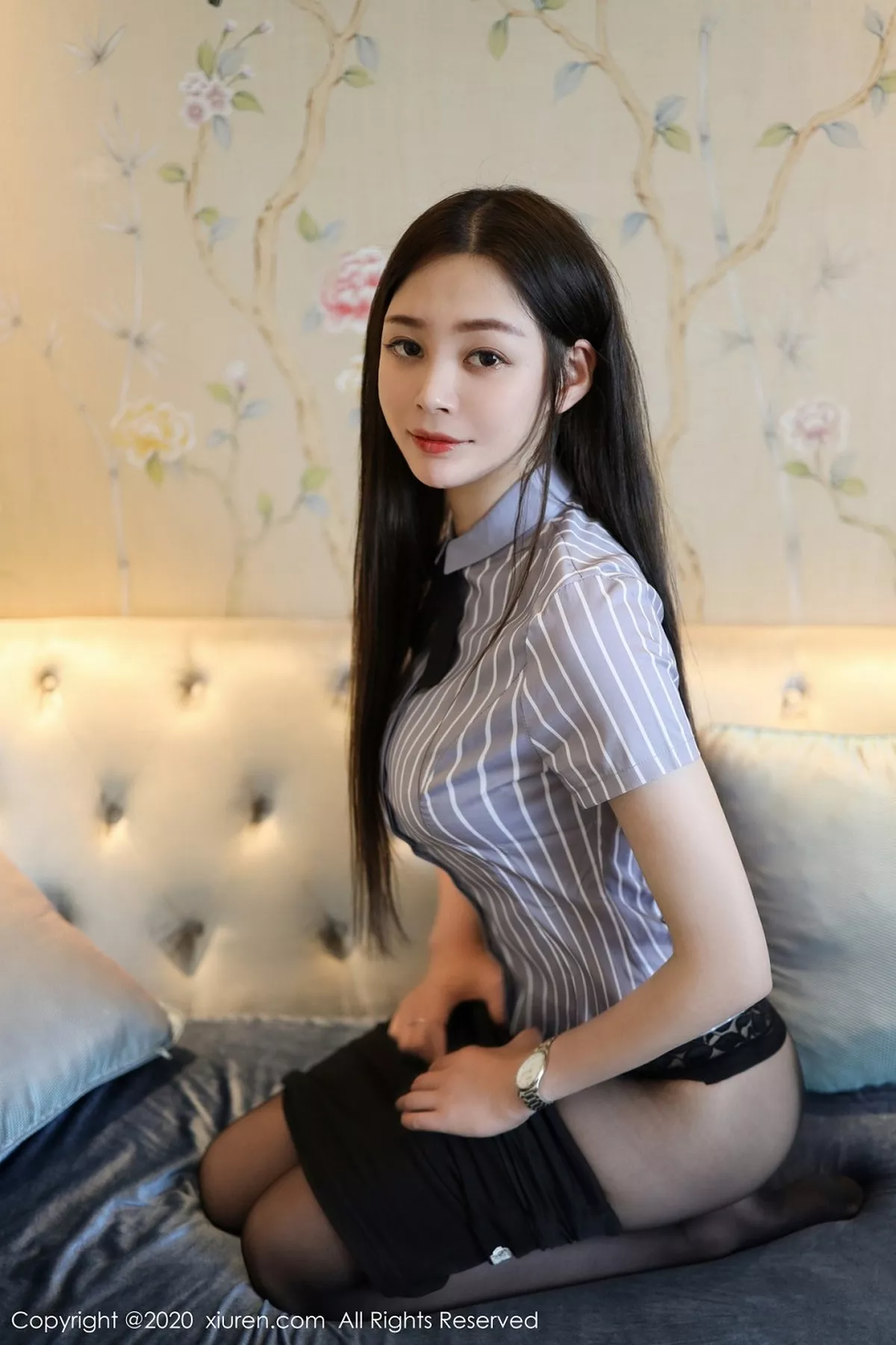 秀人集.com_[XiuRen秀人网]No.2336_嫩模樱花EIsa酒店客房部经理剧情黑短裙配黑丝裤袜诱惑写真52P