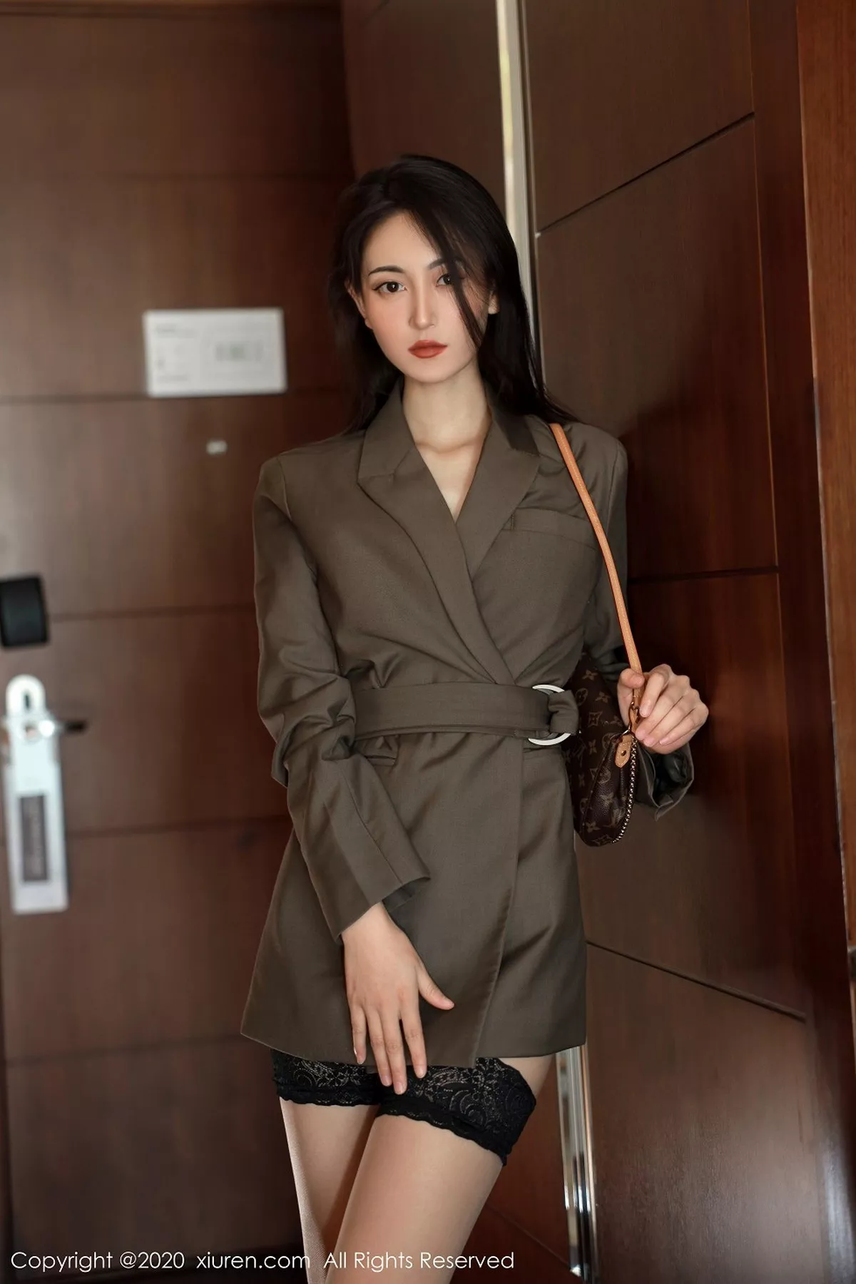 秀人集.com_[XiuRen秀人网]No.2258_新人模特程慧娴私房性感黑色内衣半脱内裤露翘臀诱惑写真46P