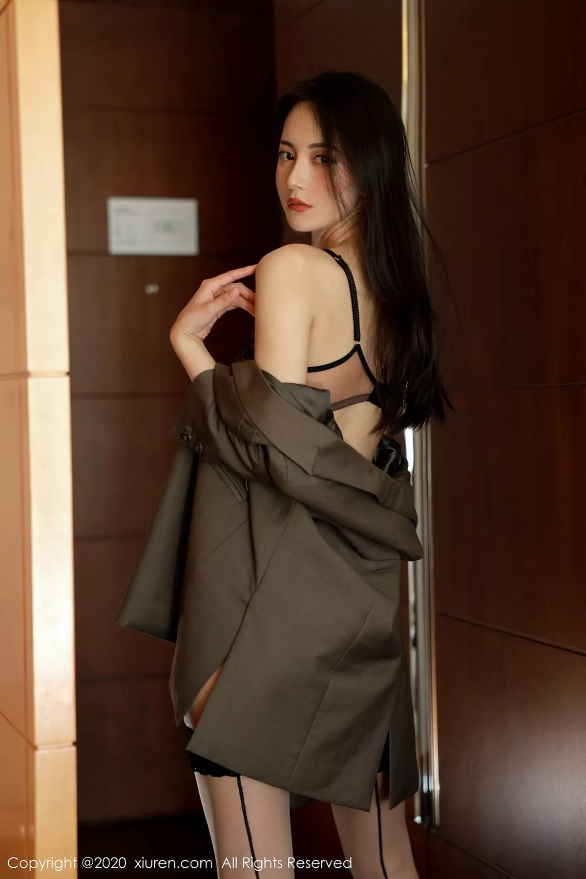 秀人集.com_[XiuRen秀人网]No.2258_新人模特程慧娴私房性感黑色内衣半脱内裤露翘臀诱惑写真46P