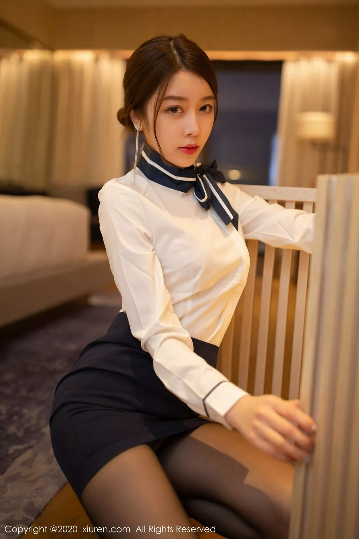 秀人集.com_[XiuRen秀人网]No.2267_嫩模夏诗雯Sally秘书OL主题半脱露开档肉丝裤袜惹火诱惑写真72P