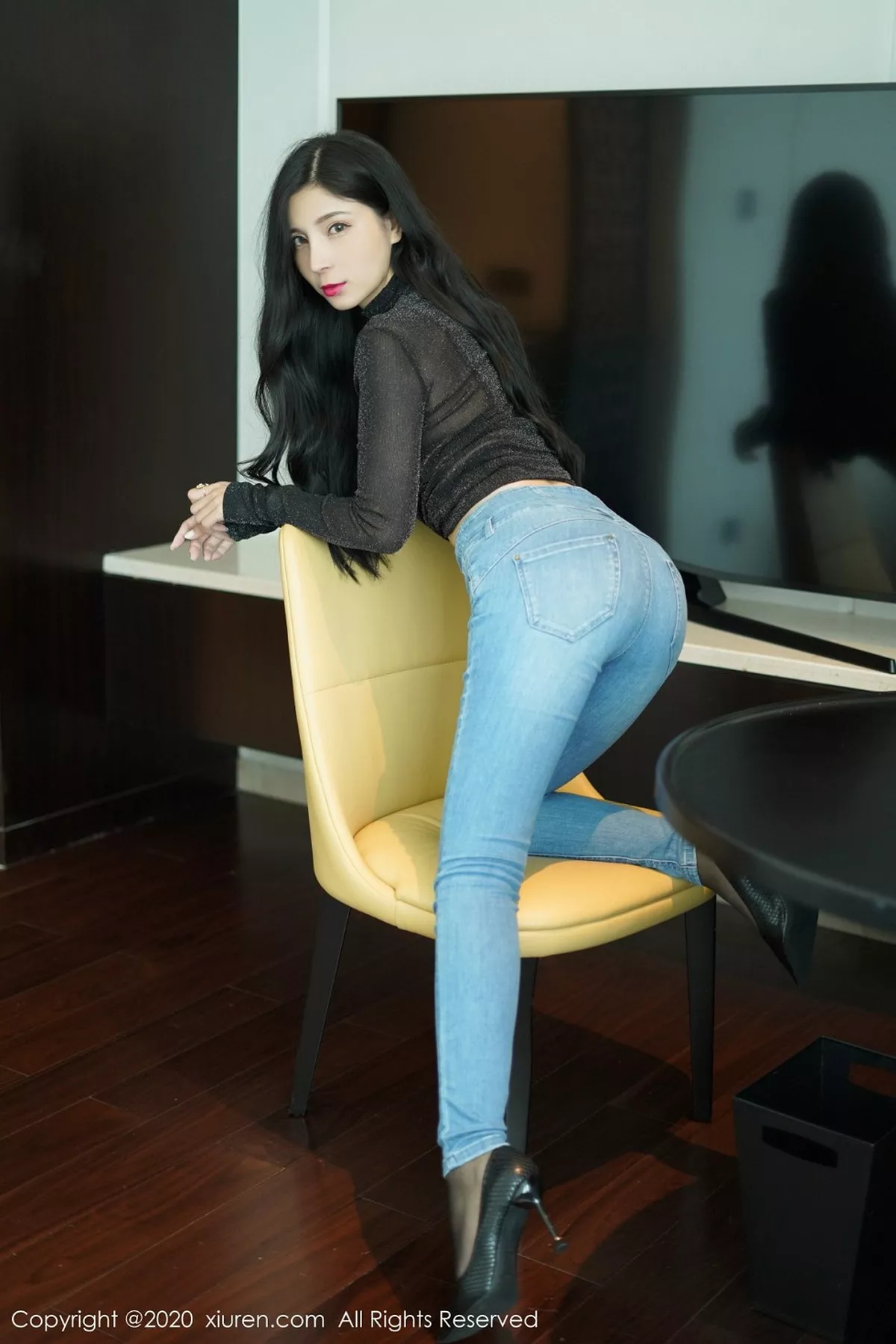 秀人集.com_[XiuRen秀人网]No.2386_嫩模小蛮妖Yummy私房牛仔裤半脱露超薄黑丝裤袜秀翘臀诱惑写真67P