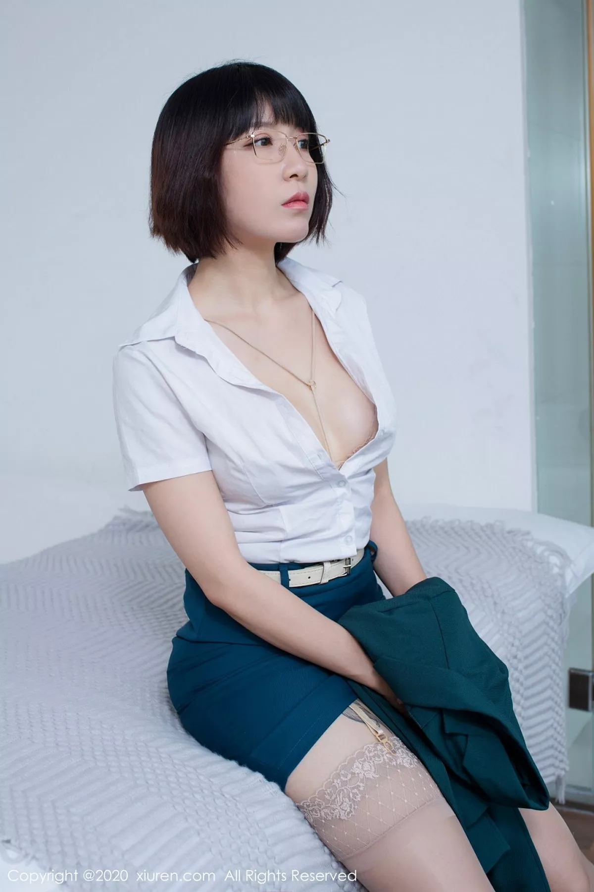秀人集.com_[XiuRen秀人网]No.2390_大美妞安妮斯朵拉_Ann私房蕾丝内衣+黑色漆皮宠物猫撩人诱惑写真60P