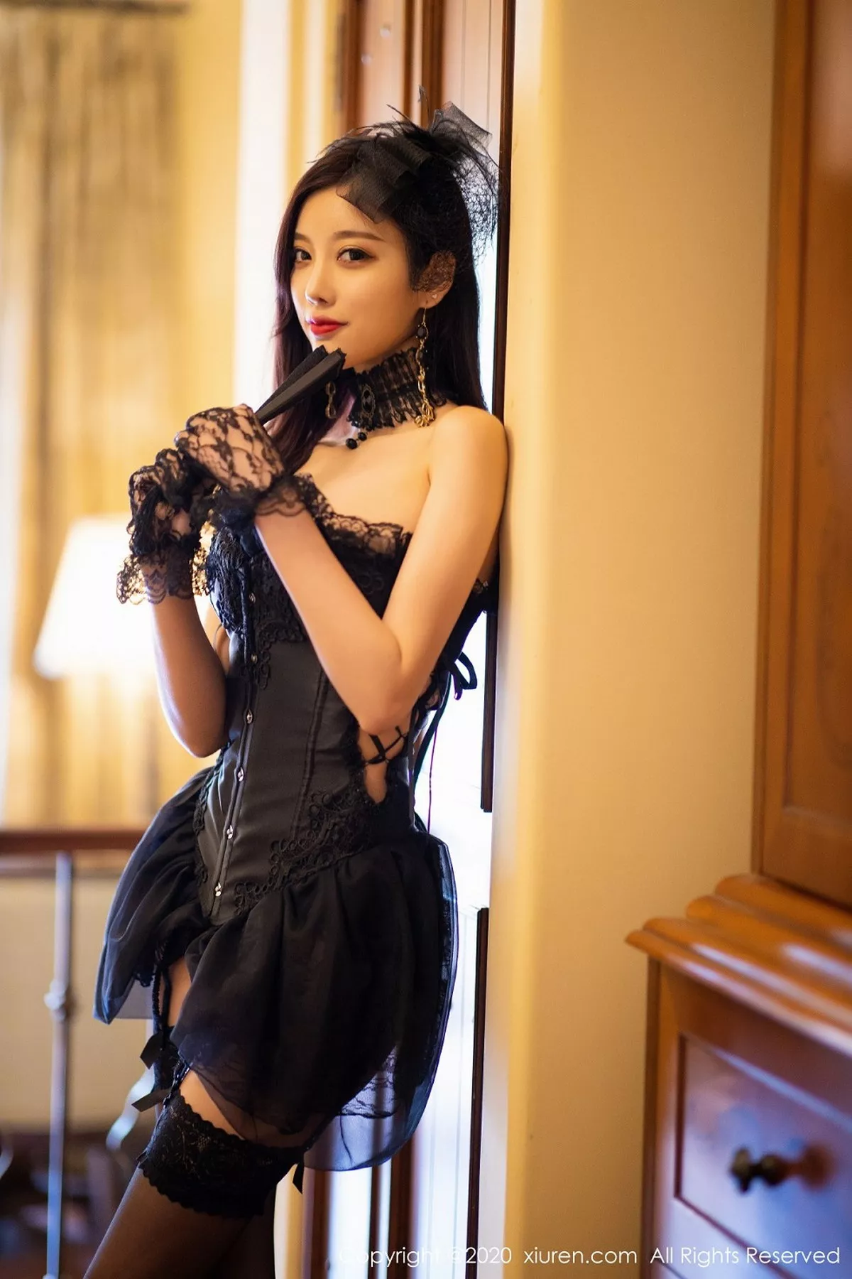 秀人集.com_[XiuRen秀人网]No.2400_女神杨晨晨sugar私房黑色情趣内衣配吊带黑丝裤袜极致魅惑写真56P