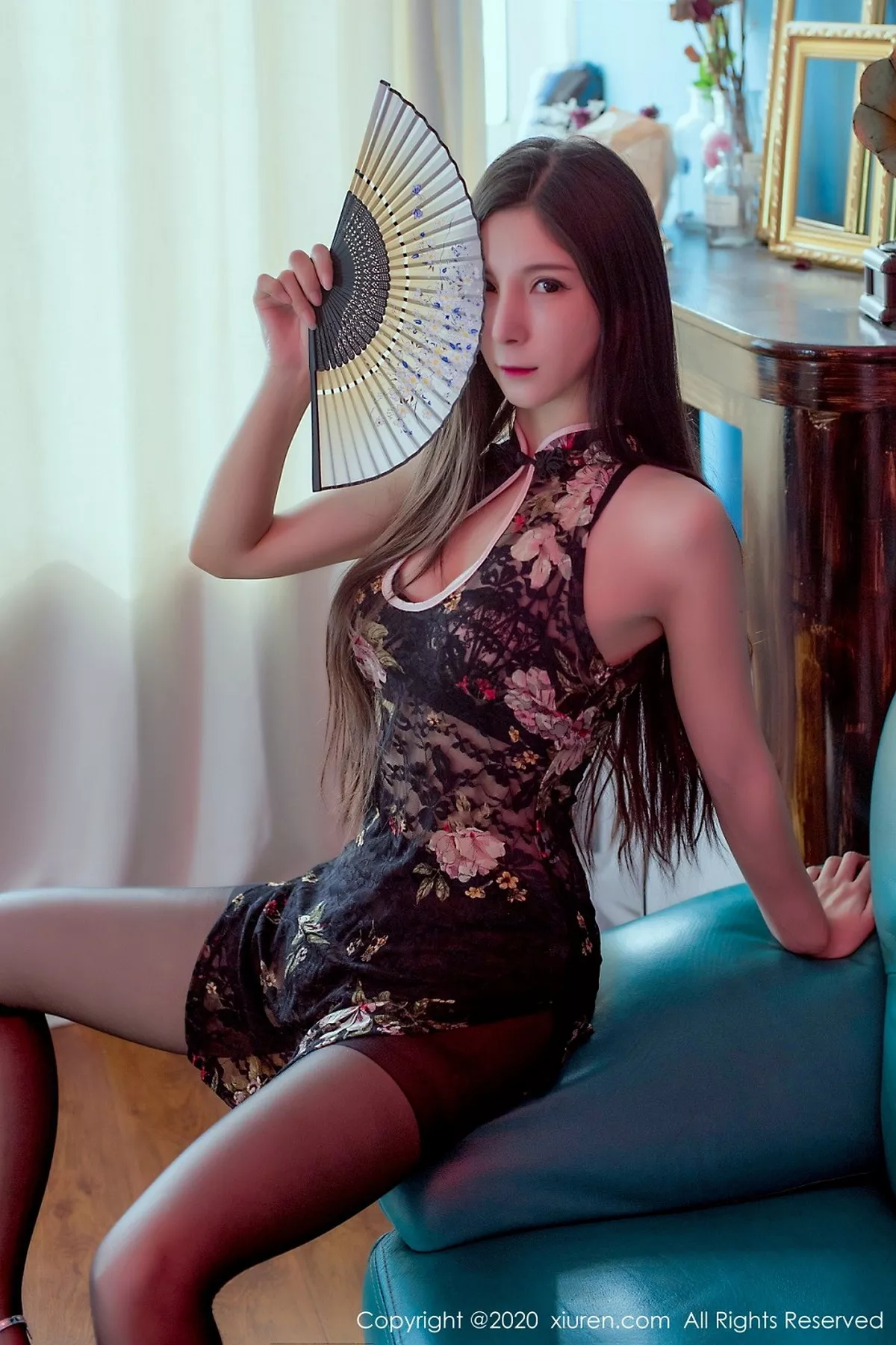 秀人集.com_[XiuRen秀人网]No.2395_嫩模小蛮妖Yummy私房黑色缕空透明旗袍配黑丝裤袜诱惑写真85P