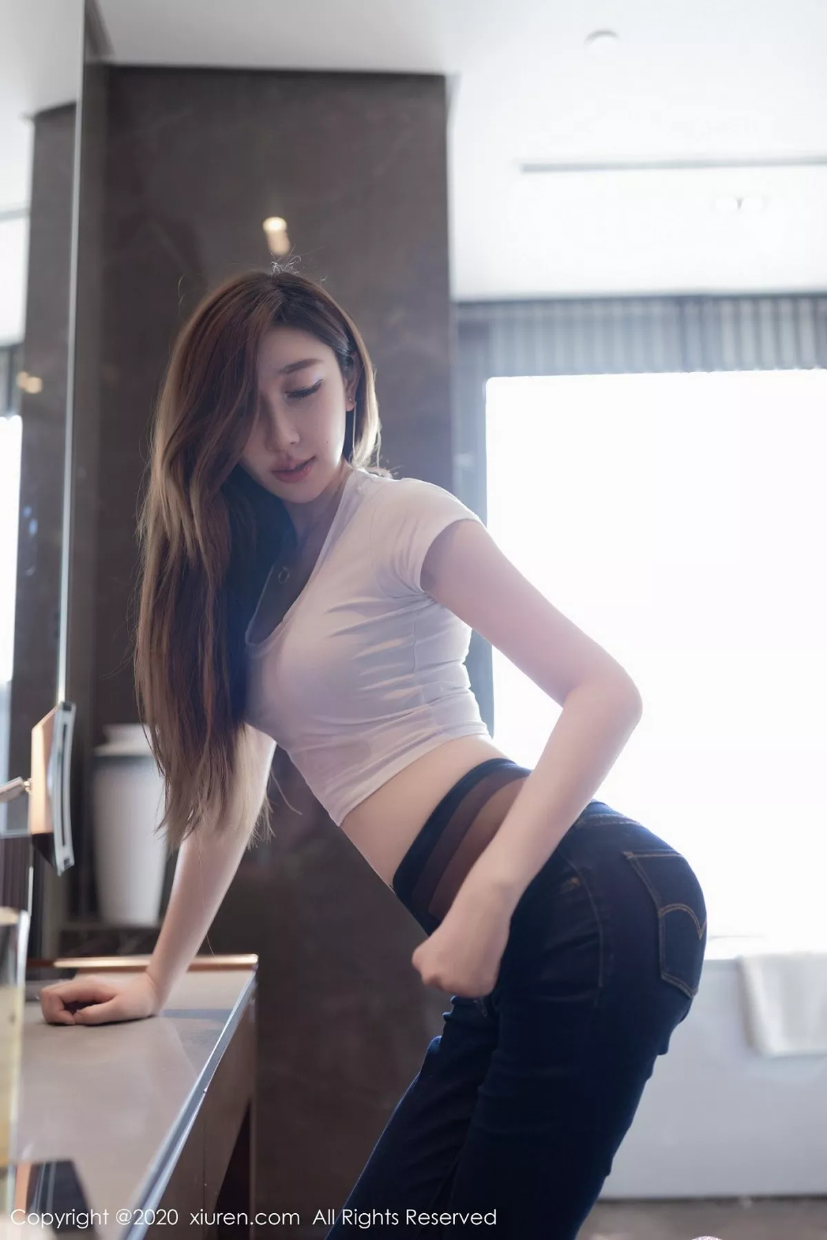 秀人集.com_[XiuRen秀人网]No.2406_嫩模Victoria志玲脱牛仔裤露黑丝裤袜性感黑色内衣诱惑写真60P