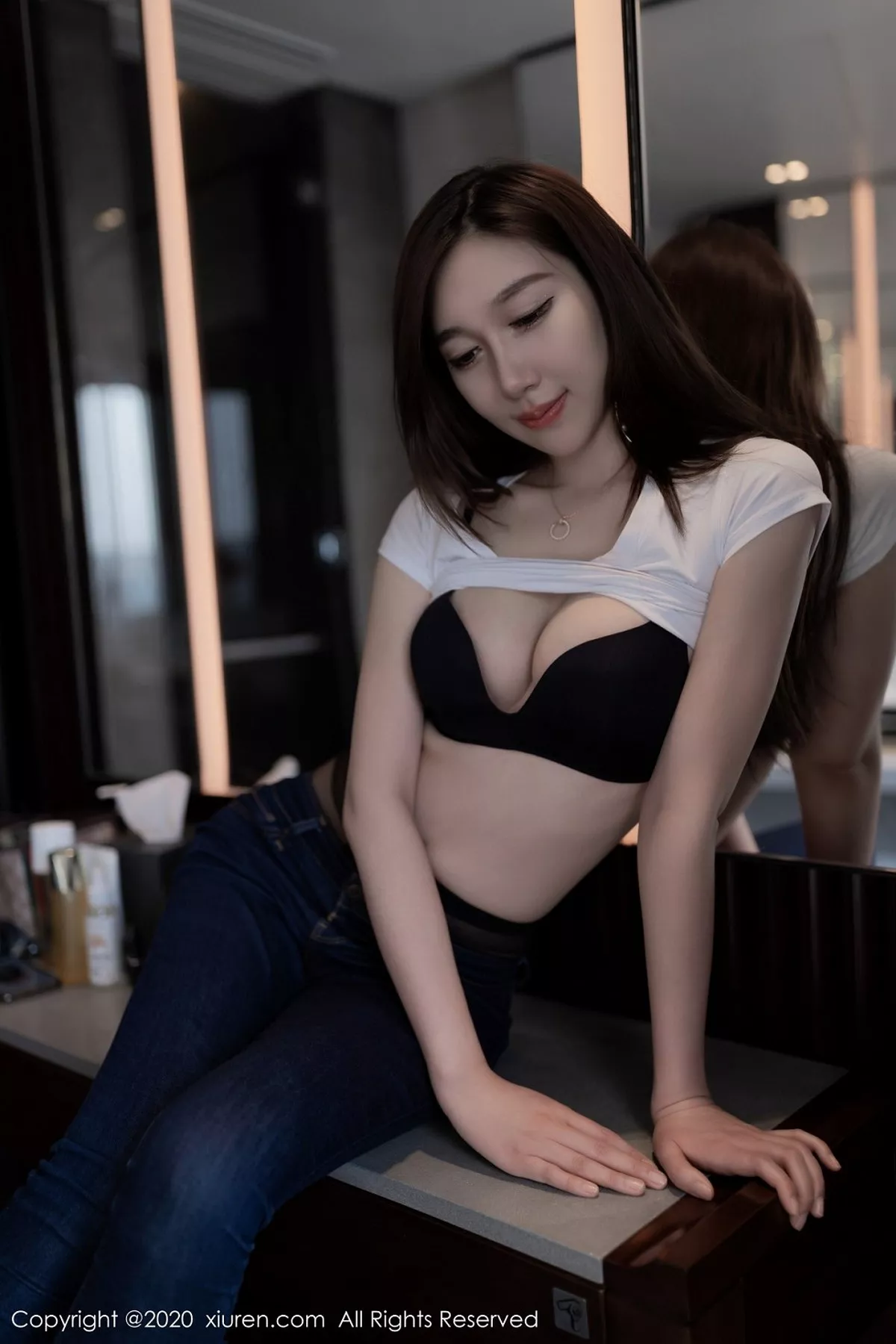 秀人集.com_[XiuRen秀人网]No.2406_嫩模Victoria志玲脱牛仔裤露黑丝裤袜性感黑色内衣诱惑写真60P