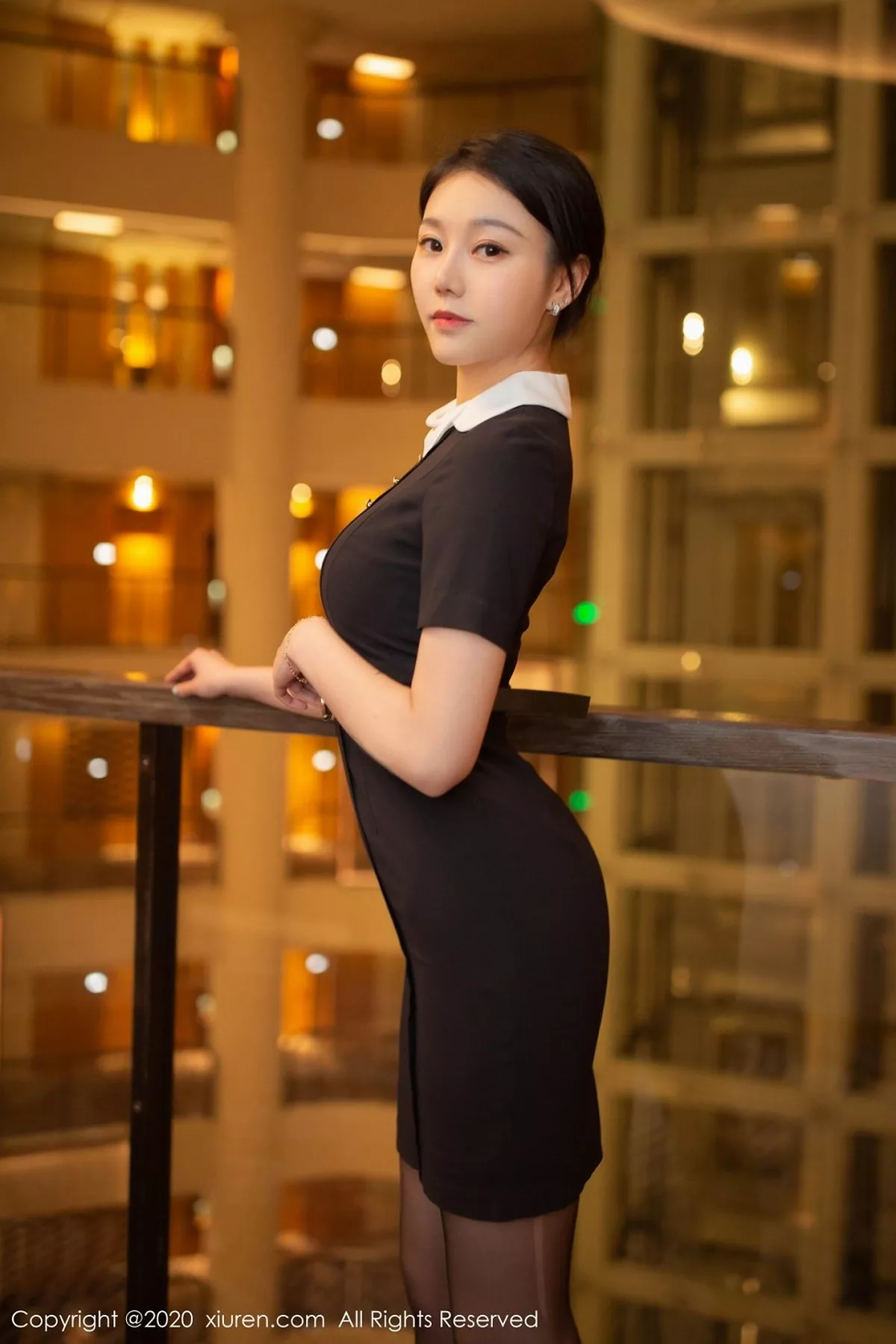 秀人集.com_[XiuRen秀人网]No.2355_嫩模安然Maleah居家女友主题床上半脱无内黑丝露翘臀诱惑写真80P
