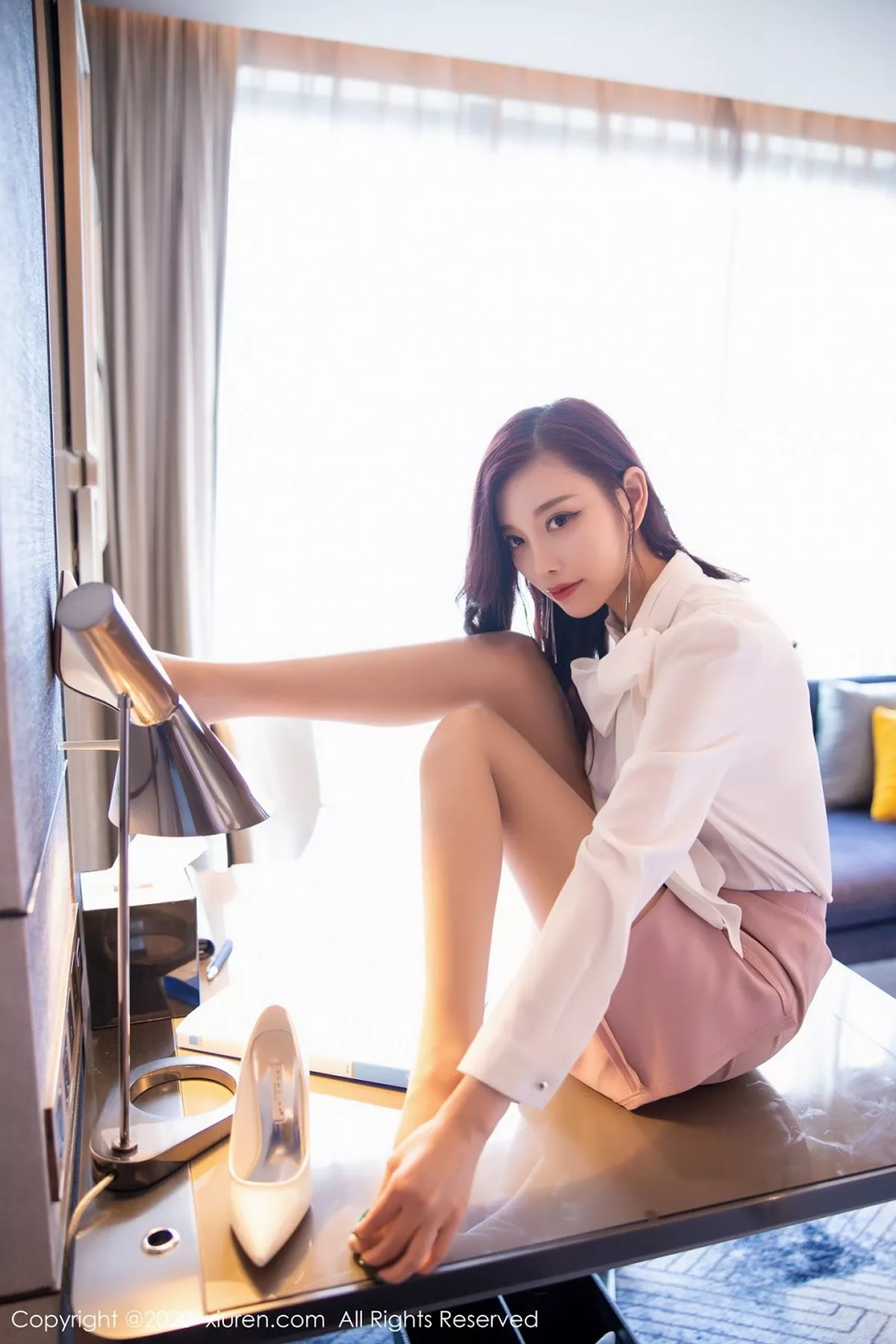 秀人集.com_[XiuRen秀人网]No.2431_女神杨晨晨sugar脱典雅华丽服饰露性感内衣秀完美身材诱惑写真78P