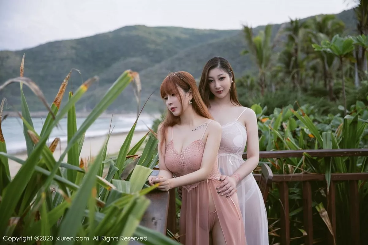 秀人集.com_[XiuRen秀人网]No.2444_两大女神王雨纯与妲己_Toxic三亚旅拍合集户外情趣内衣诱惑写真55P