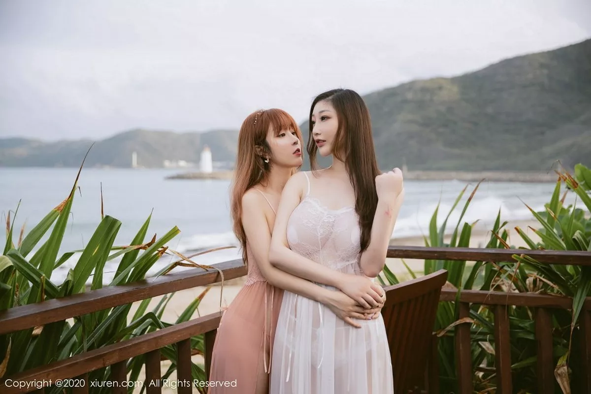 秀人集.com_[XiuRen秀人网]No.2444_两大女神王雨纯与妲己_Toxic三亚旅拍合集户外情趣内衣诱惑写真55P