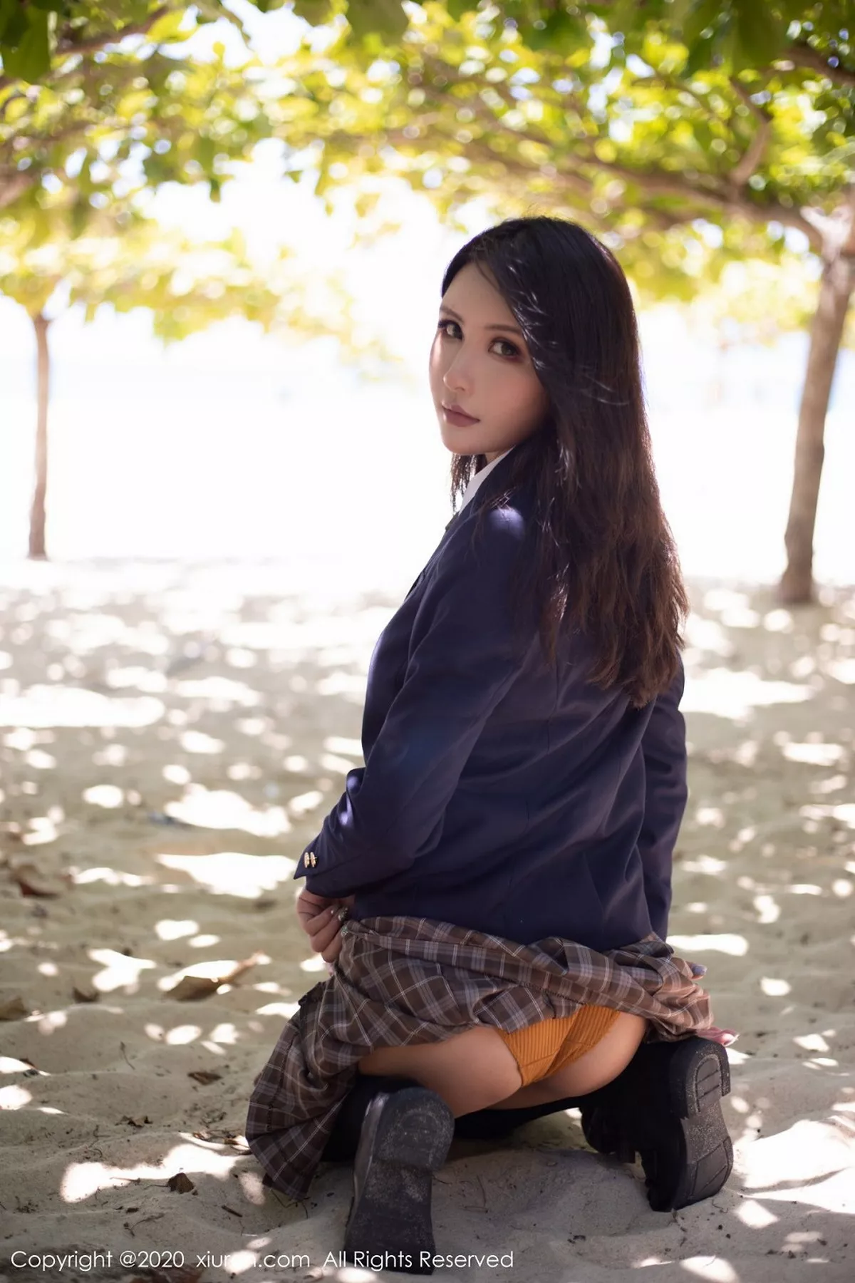 秀人集.com_[XiuRen秀人网]No.2447_嫩模Emily顾奈奈心愿旅拍户外JK制服+海边性感比基尼完美诱惑写真100P