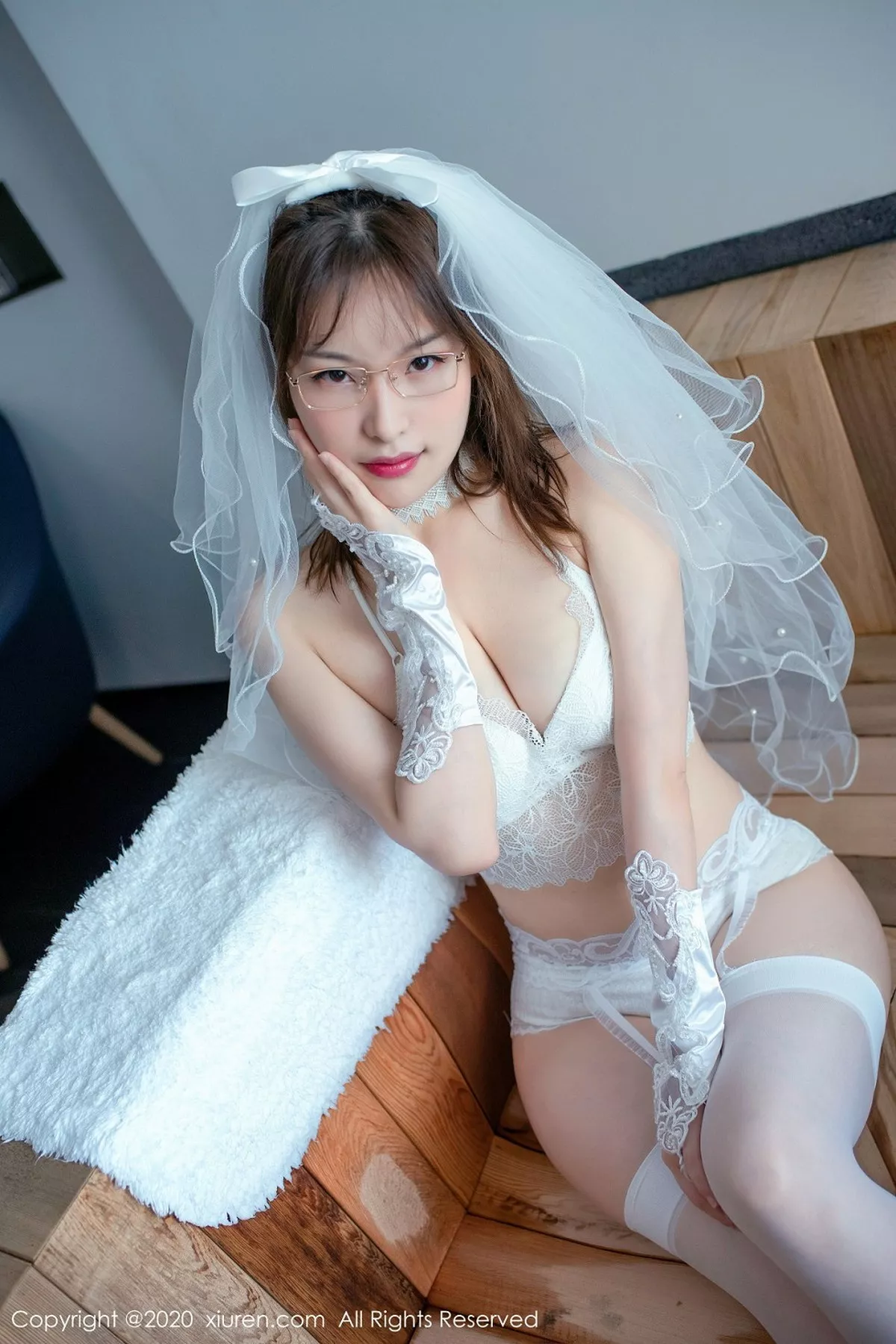 秀人集.com_[XiuRen秀人网]No.2359_嫩模小宣fancy大理旅拍私房白色新娘款婚纱秀火辣身材诱惑写真51P