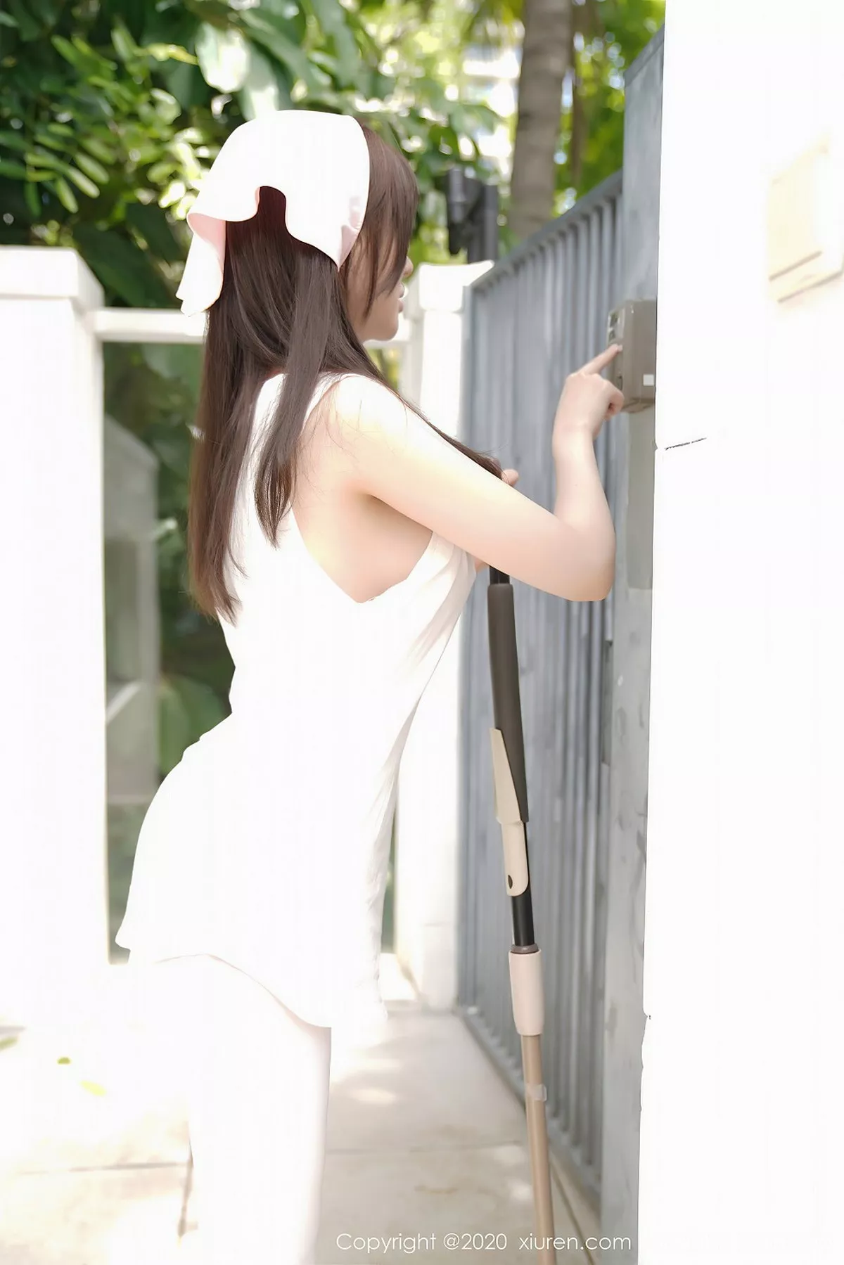 秀人集.com_[XiuRen秀人网]No.2557_女神糯美子Mini性感家政女仆主题超薄无内白丝裤袜极致诱惑写真106P