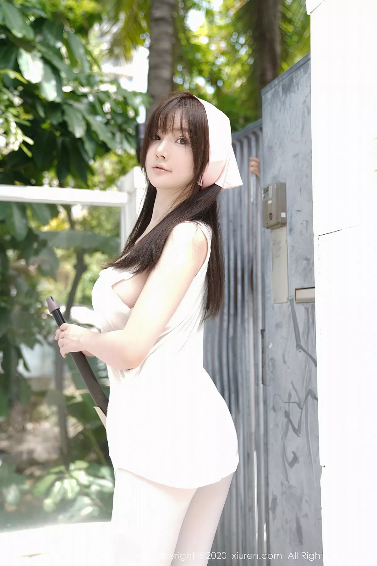 秀人集.com_[XiuRen秀人网]No.2557_女神糯美子Mini性感家政女仆主题超薄无内白丝裤袜极致诱惑写真106P