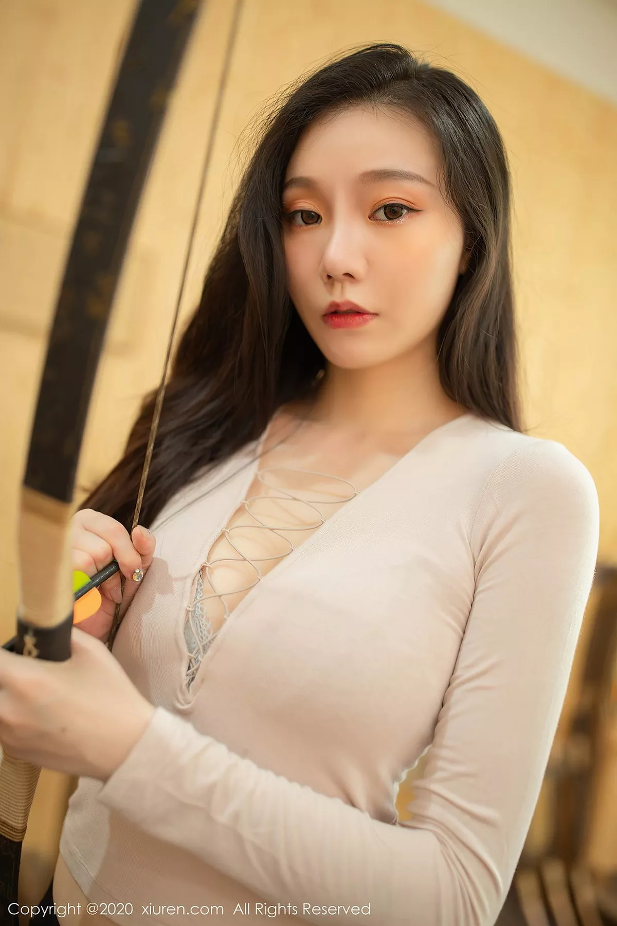 秀人集.com_[XiuRen秀人网]No.2568_嫩模安然Maleah弓箭射击主题牛仔短裤配黑丝网袜撩人诱惑写真58P