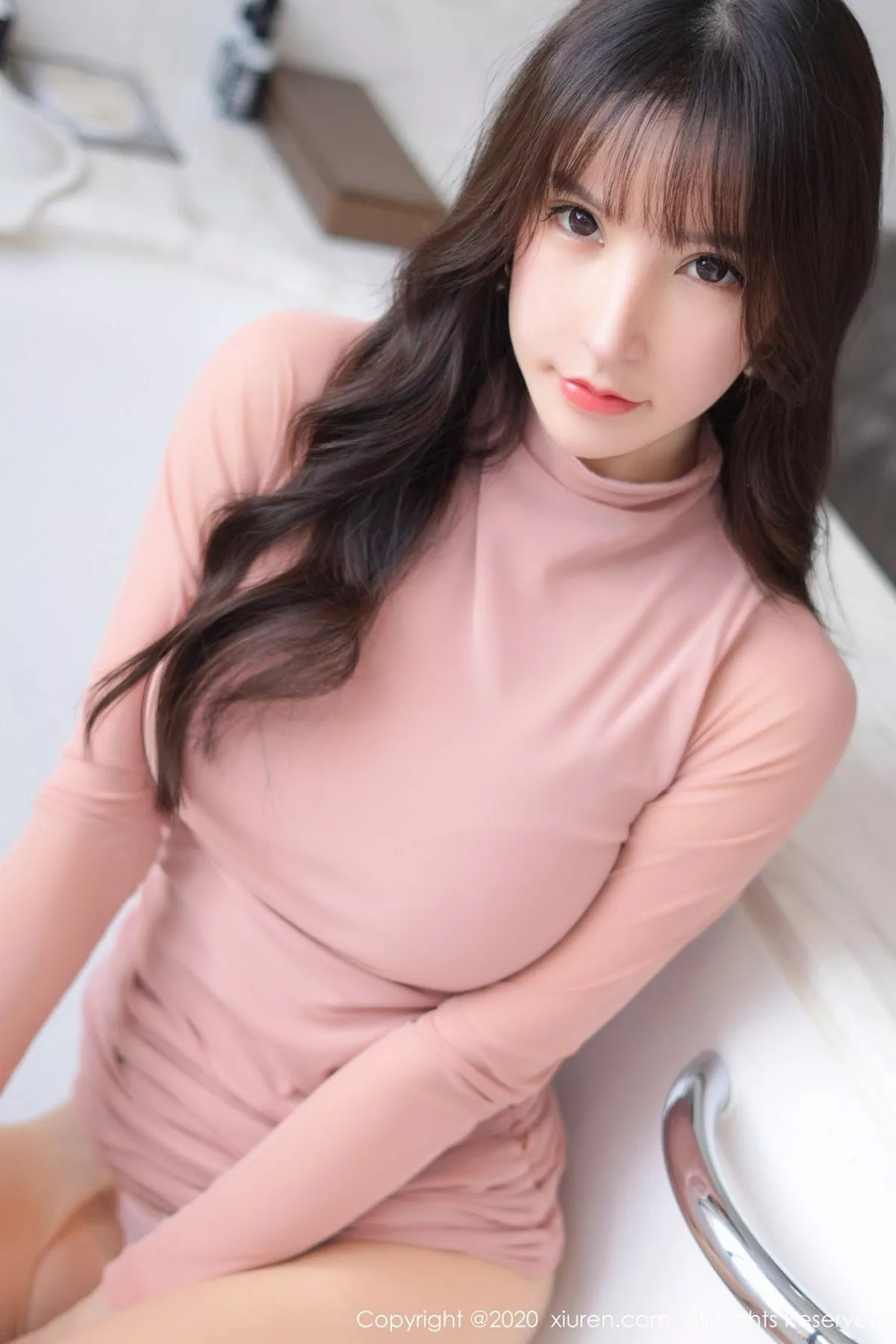 秀人集.com_[XiuRen秀人网]No.2588_女神周于希西双版纳旅拍粉色礼裙配开档肉丝裤袜湿身诱惑写真64P