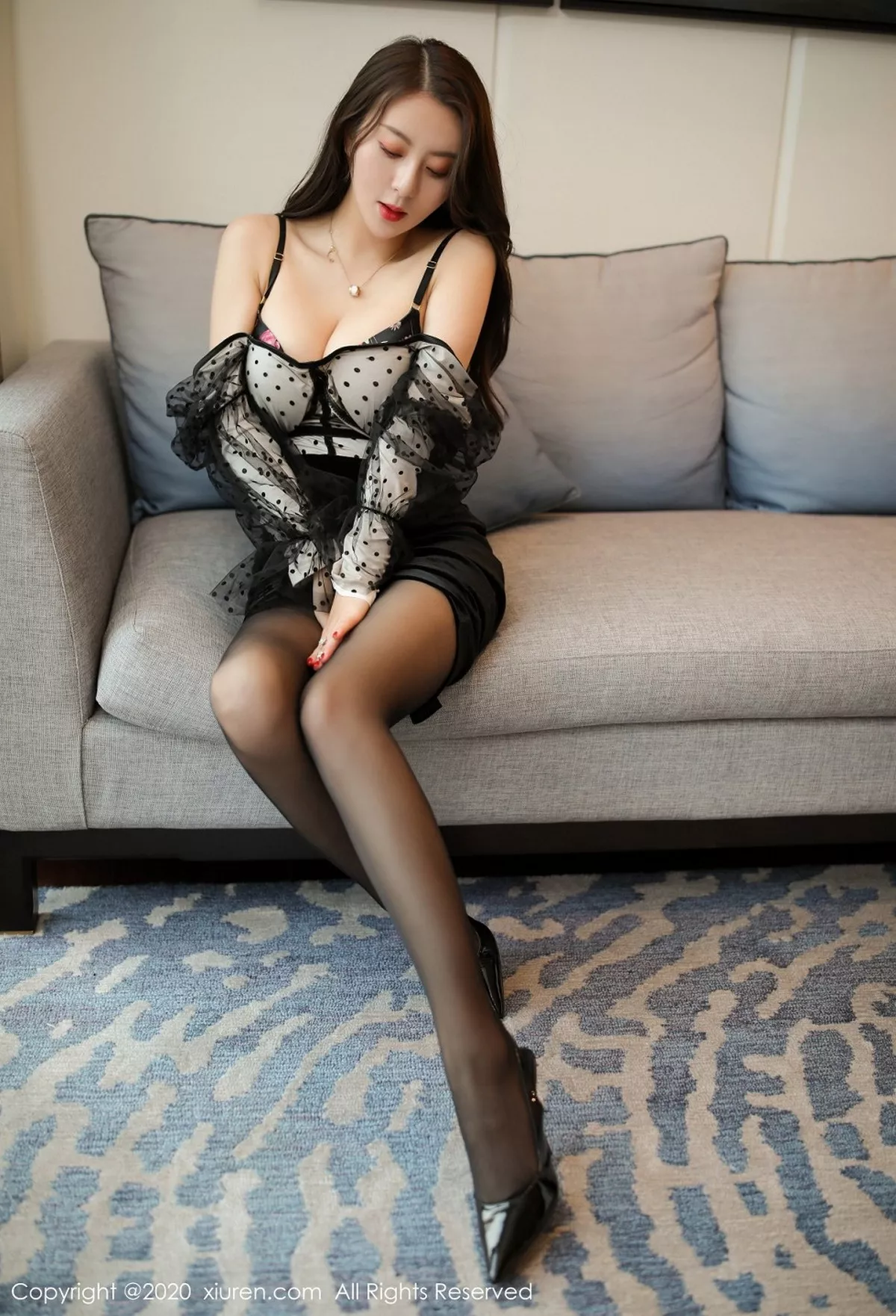 秀人集.com_[XiuRen秀人网]No.2650_嫩模李夫人私房性感内衣配黑丝袜秀完美绝伦身材勾魂诱惑写真58P