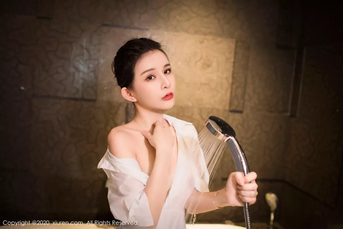 秀人集.com_[XiuRen秀人网]No.2684_女神张雨萌私房浴缸性感真空白色衬衫湿身秀惹火身材诱惑写真46P