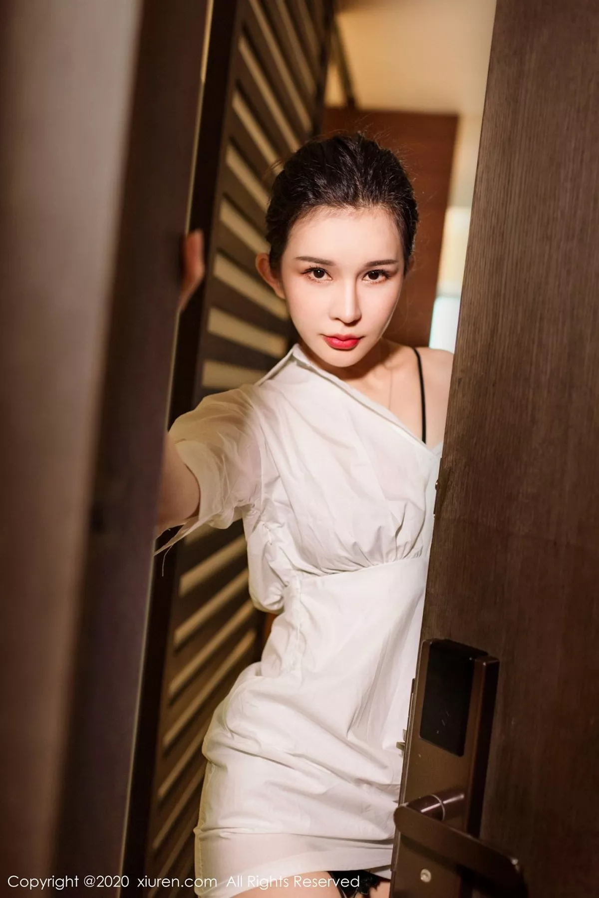 秀人集.com_[XiuRen秀人网]No.2684_女神张雨萌私房浴缸性感真空白色衬衫湿身秀惹火身材诱惑写真46P