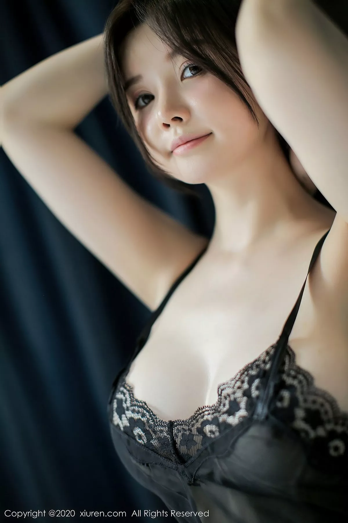 秀人集.com_[XiuRen秀人网]No.2613_女神糯美子Mini三亚旅拍私房黑色蕾丝情趣内衣秀惹火身材诱惑写真48P