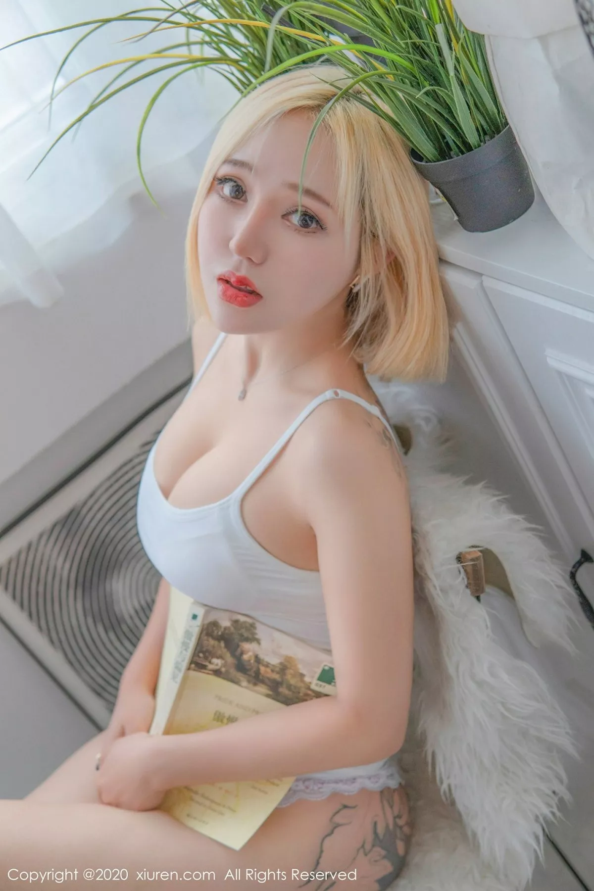 秀人集.com_[XiuRen秀人网]No.2842_嫩模文静儿纯白低胸内衣秀魔鬼身材浑圆蜜桃臀极致诱惑写真60P