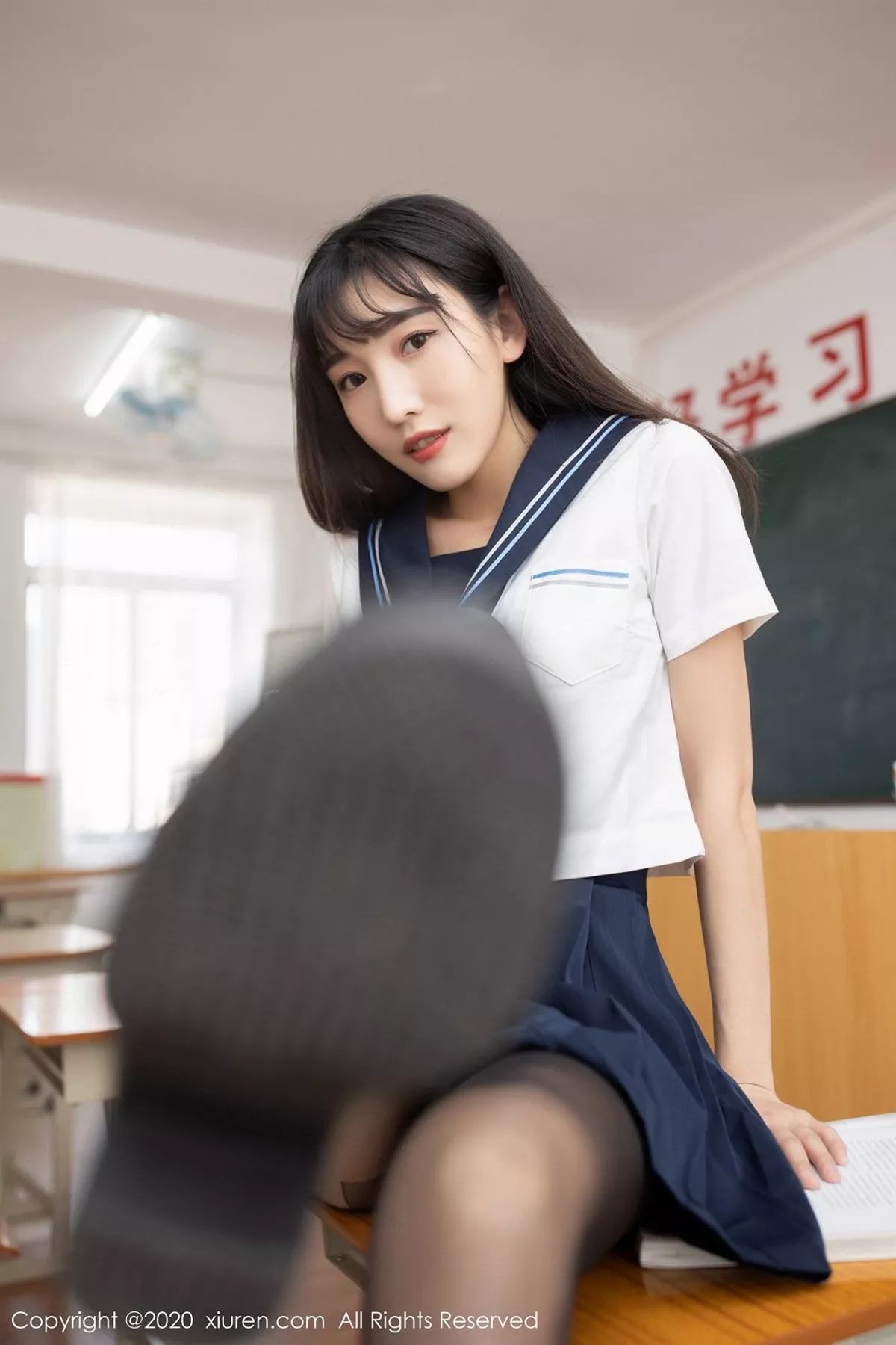 秀人集.com_[XiuRen秀人网]No.2856_嫩模陆萱萱逃学威龙剧情主题无内黑丝裤袜秀翘臀屁沟诱惑写真63P