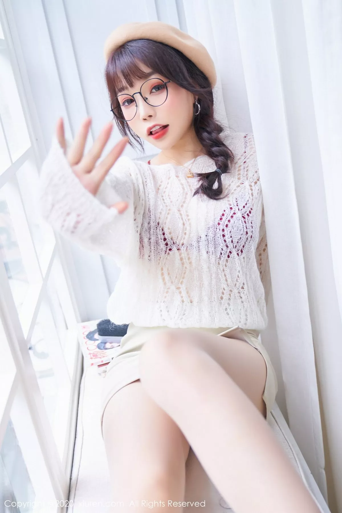 秀人集.com_[XiuRen秀人网]No.2859_女神芝芝Booty草帽眼镜OL主题性感红色内衣配肉丝裤袜诱惑写真84P