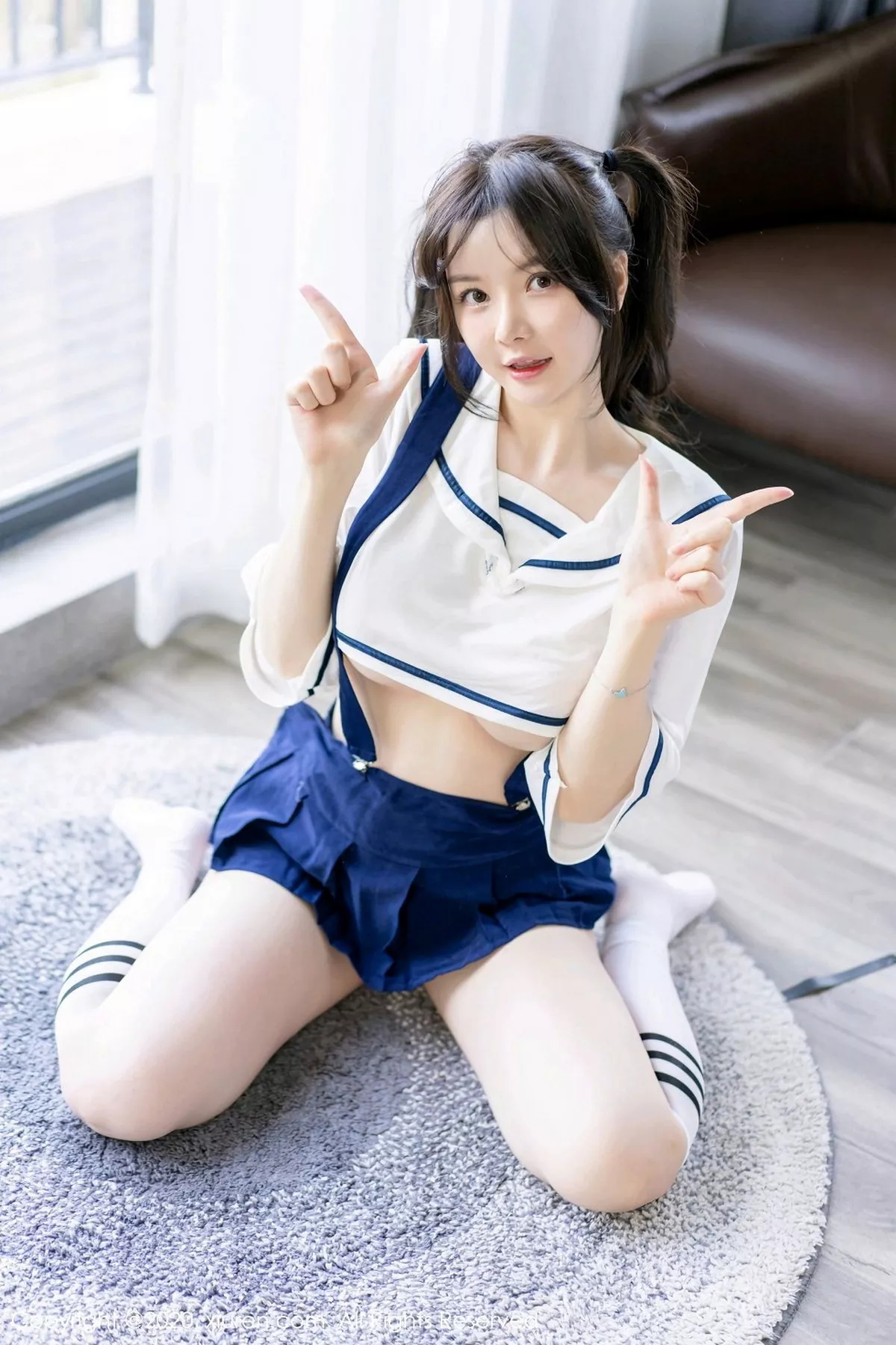秀人集.com_[XiuRen秀人网]No.2778_女神糯美子Mini清纯双马尾校服主题半脱秀豪乳翘臀诱惑写真35P