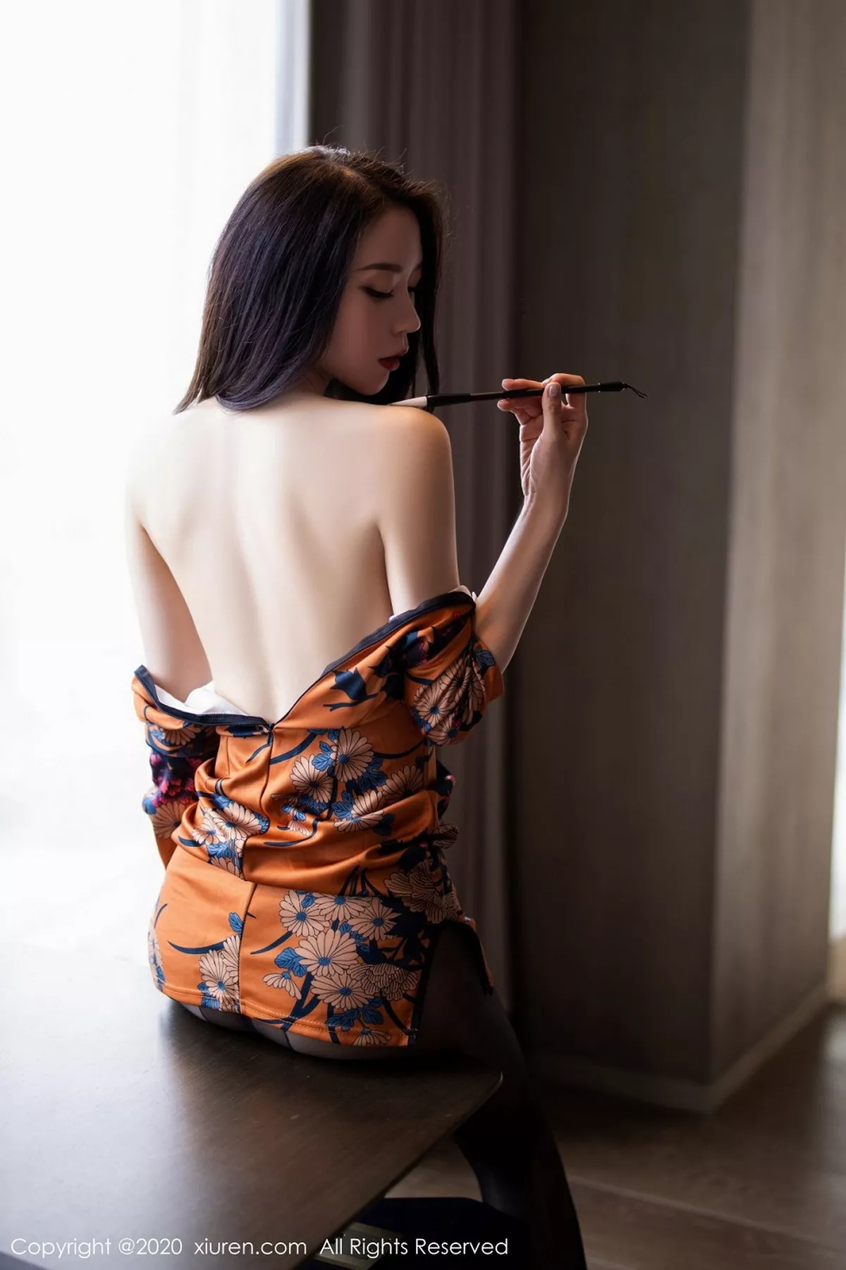 秀人集.com_[XiuRen秀人网]No.2899_嫩模梦心月心愿旅拍古韵旗袍配无内黑丝裤袜秀翘臀极致魅惑写真122P