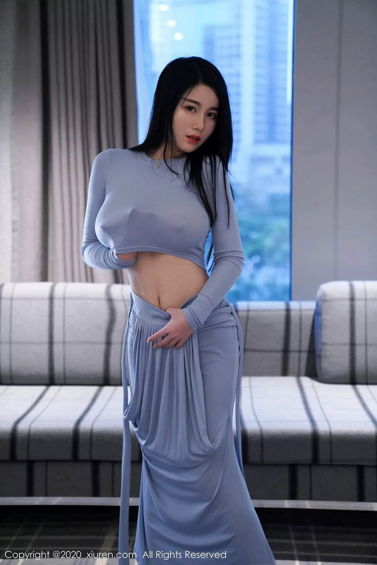 秀人集.com_[XiuRen秀人网]No.2946_嫩模美七Mia私房蓝色长裙秀凹凸身材开档肉丝裤袜惹火诱惑写真55P