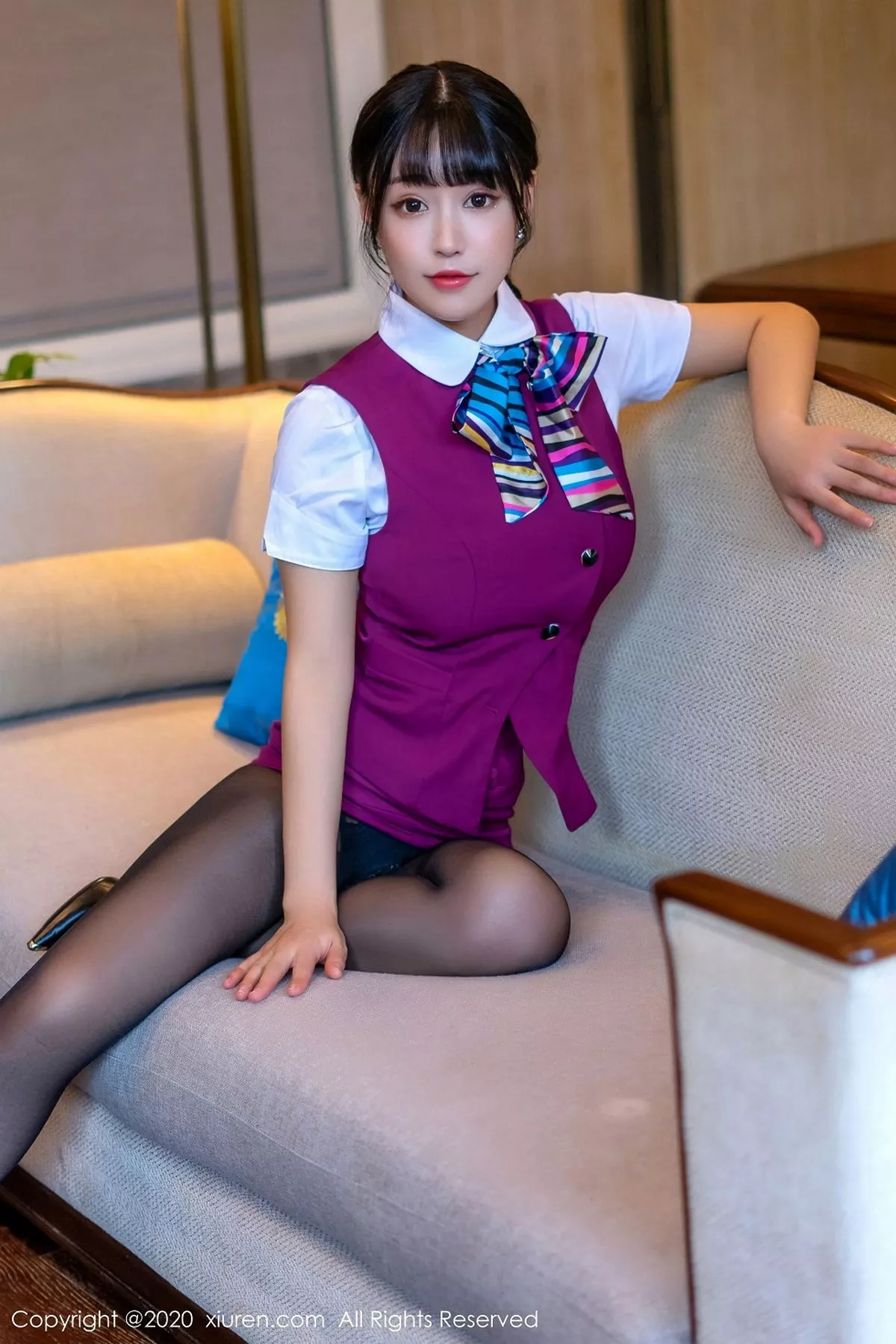 秀人集.com_[XiuRen秀人网]No.2953_女神朱可儿Flower西双版纳旅拍脱空乘制服秀豪乳翘臀撩人诱惑写真50P