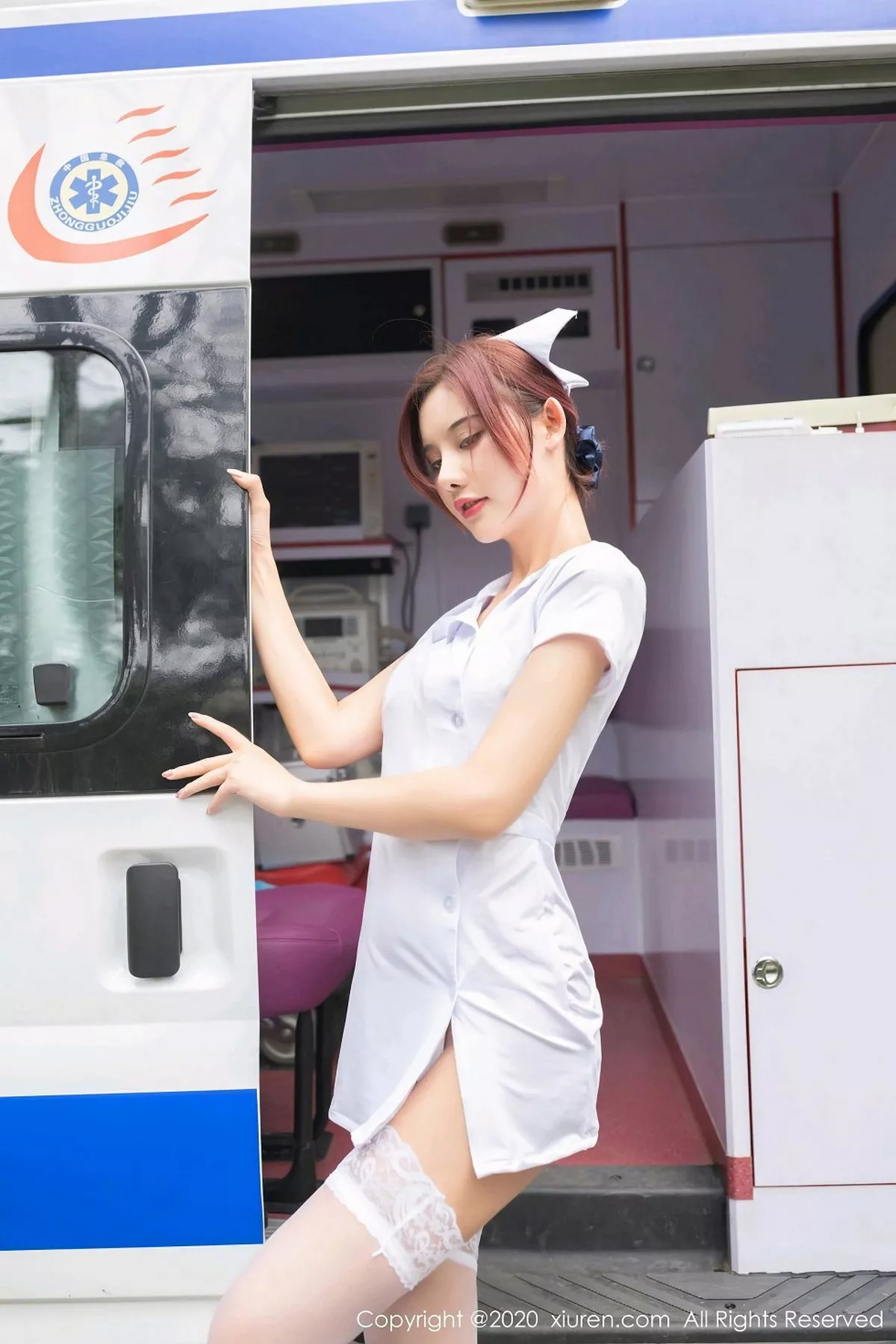 秀人集.com_[XiuRen秀人网]No.2959_女神就是阿朱啊三亚旅拍救护车主题护士情趣制服完美诱惑写真78P