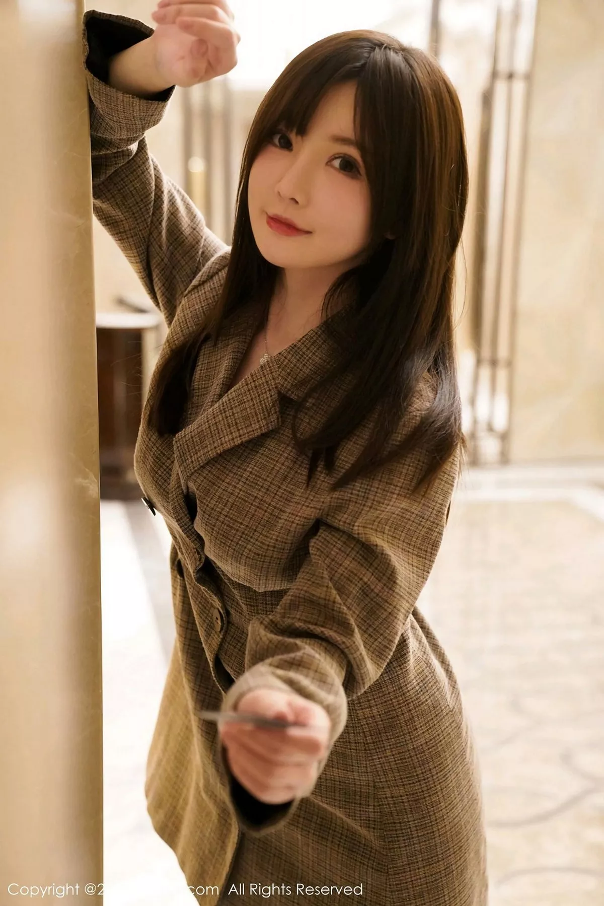 秀人集.com_[XiuRen秀人网]No.2977_女神糯美子Mini澳门旅拍尾随剧情主题黑色情趣内衣秀巨乳诱惑写真62P
