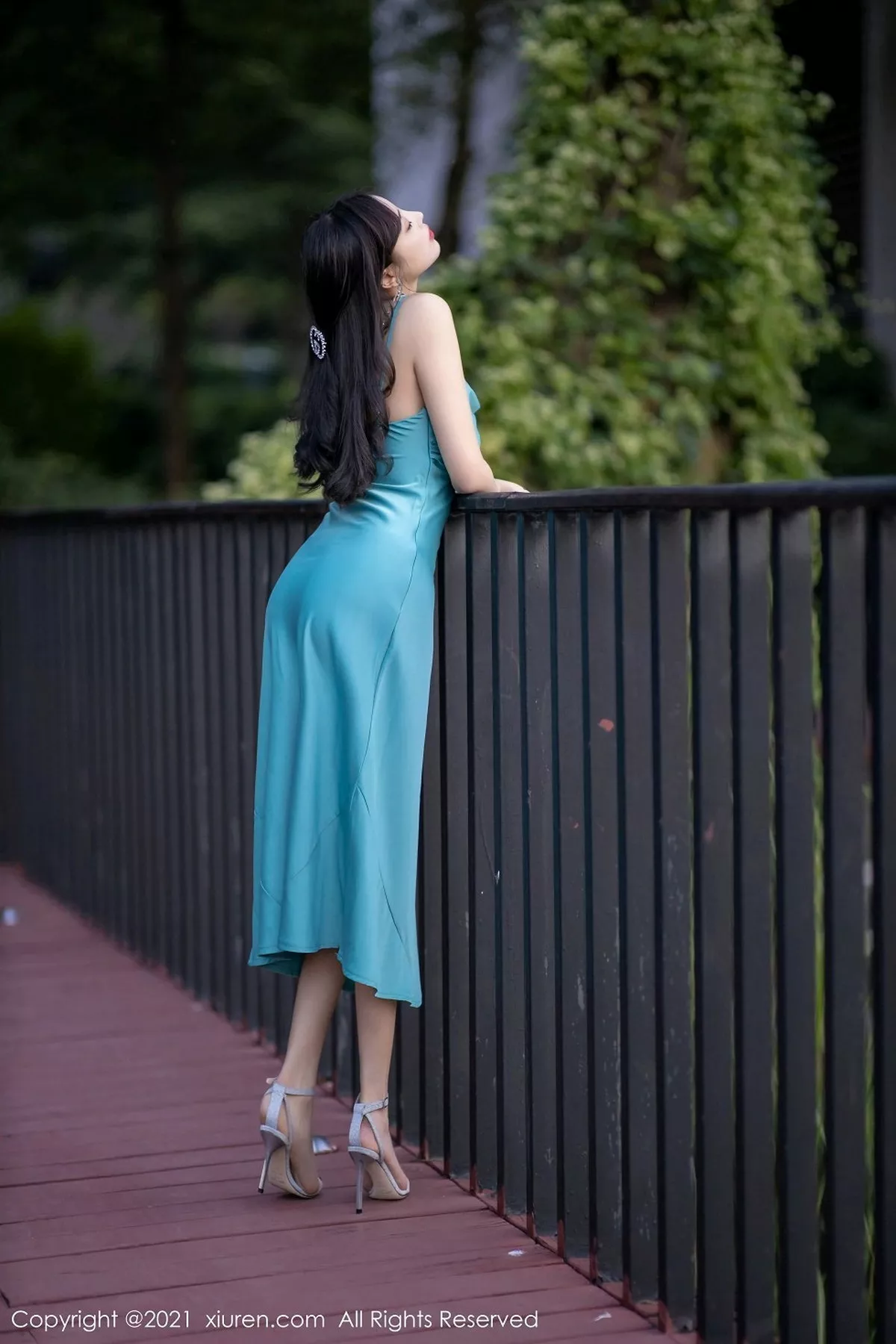 秀人集.com_[XiuRen秀人网]No.2997_女神杨晨晨sugar私房典雅吊裙配蕾丝腿袜半撩秀翘臀诱惑写真67P