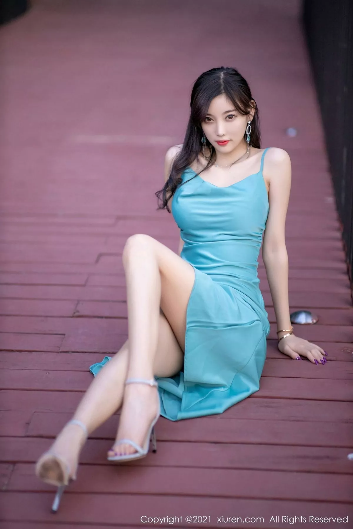 秀人集.com_[XiuRen秀人网]No.2997_女神杨晨晨sugar私房典雅吊裙配蕾丝腿袜半撩秀翘臀诱惑写真67P