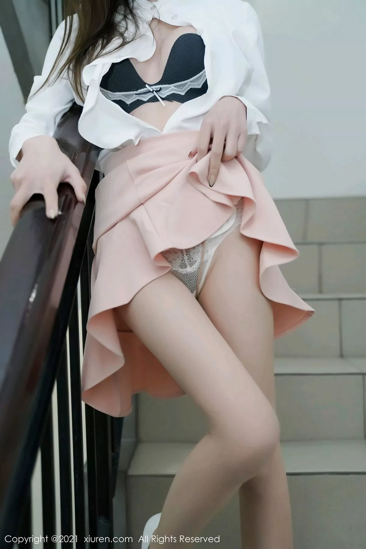 秀人集.com_[XiuRen秀人网]No.3046_女神周于希Sandy办公室前台主题粉色短裙下薄透肉丝诱惑写真100P