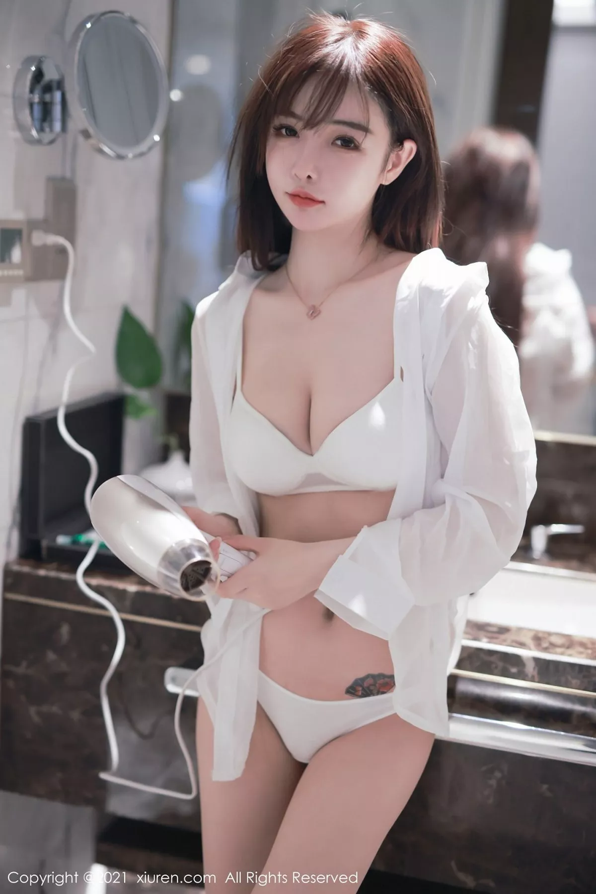 秀人集.com_[XiuRen秀人网]No.3064_嫩模南初妹妹洁白动人衬衫配白色内衣秀完美身材撩人诱惑写真50P