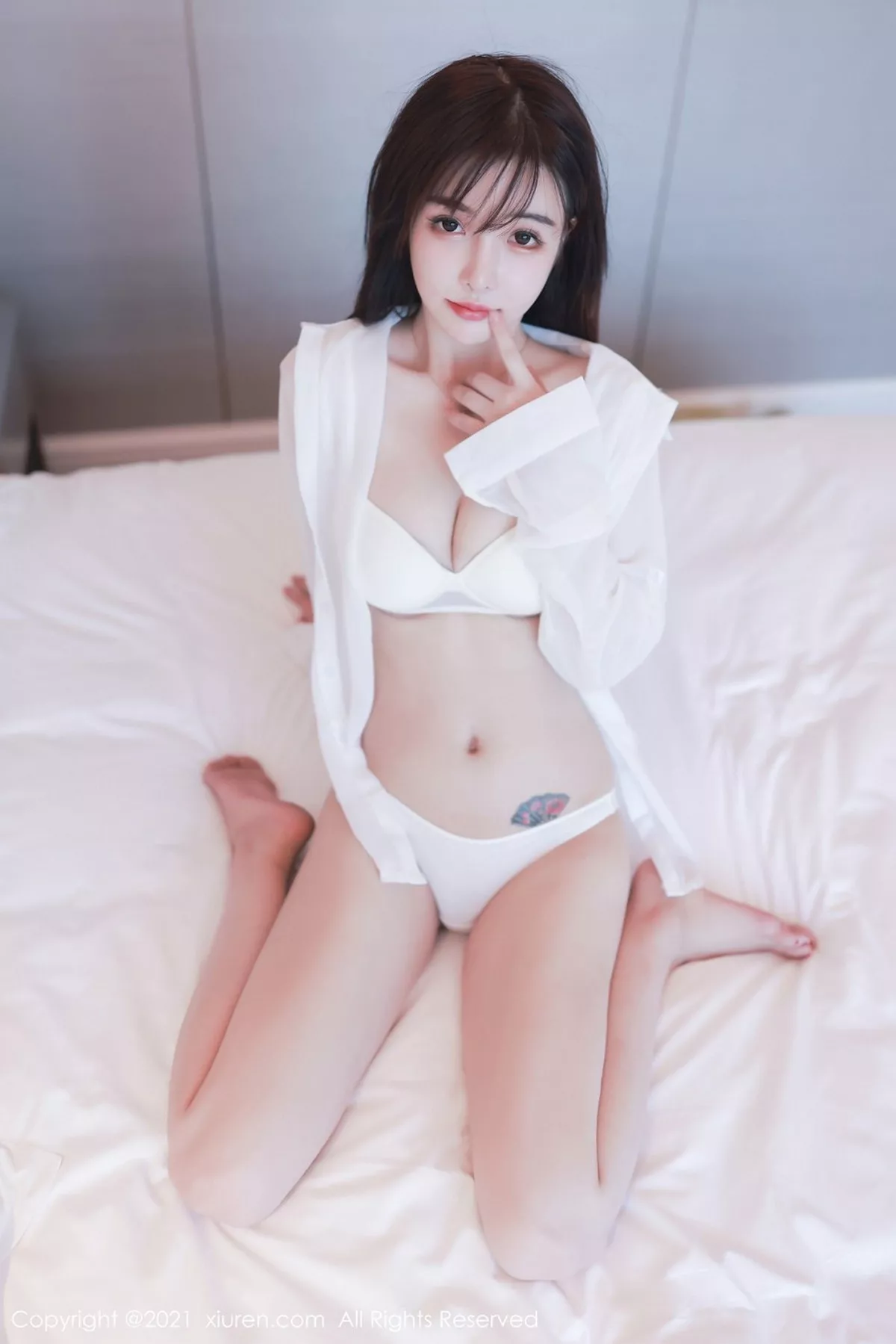 秀人集.com_[XiuRen秀人网]No.3064_嫩模南初妹妹洁白动人衬衫配白色内衣秀完美身材撩人诱惑写真50P