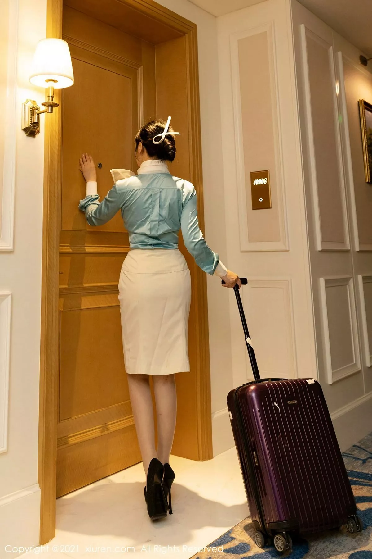 秀人集.com_[XiuRen秀人网]No.3014_嫩模允爾厦门旅拍空姐剧情主题私房脱衣露火辣身材诱惑写真84P