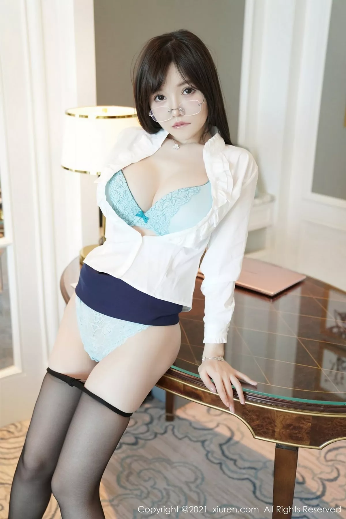 秀人集.com_[XiuRen秀人网]No.3026_女神糯美子Mini澳门旅拍前台接待剧情主题黑丝裤袜诱惑写真72P