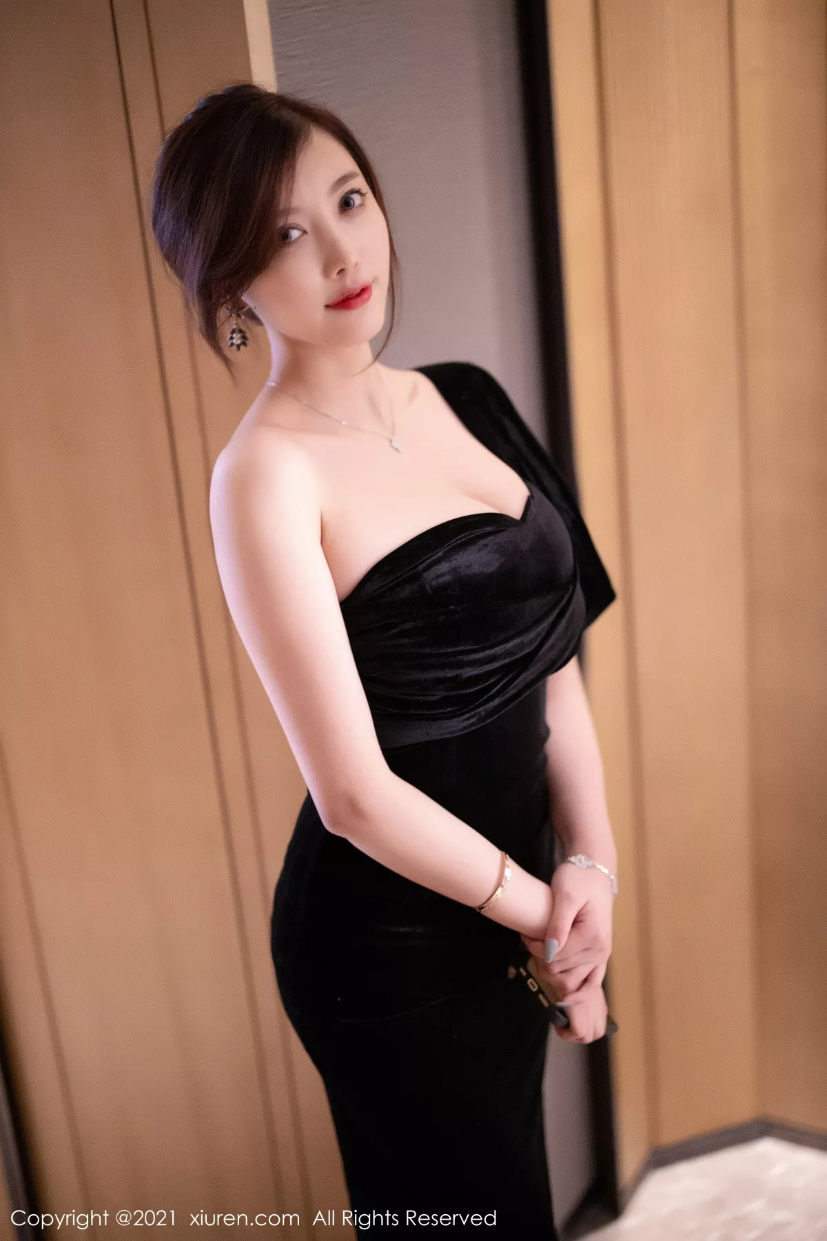 图片[19]-[XiuRen秀人网]第3184期杨晨晨写真-秀人集