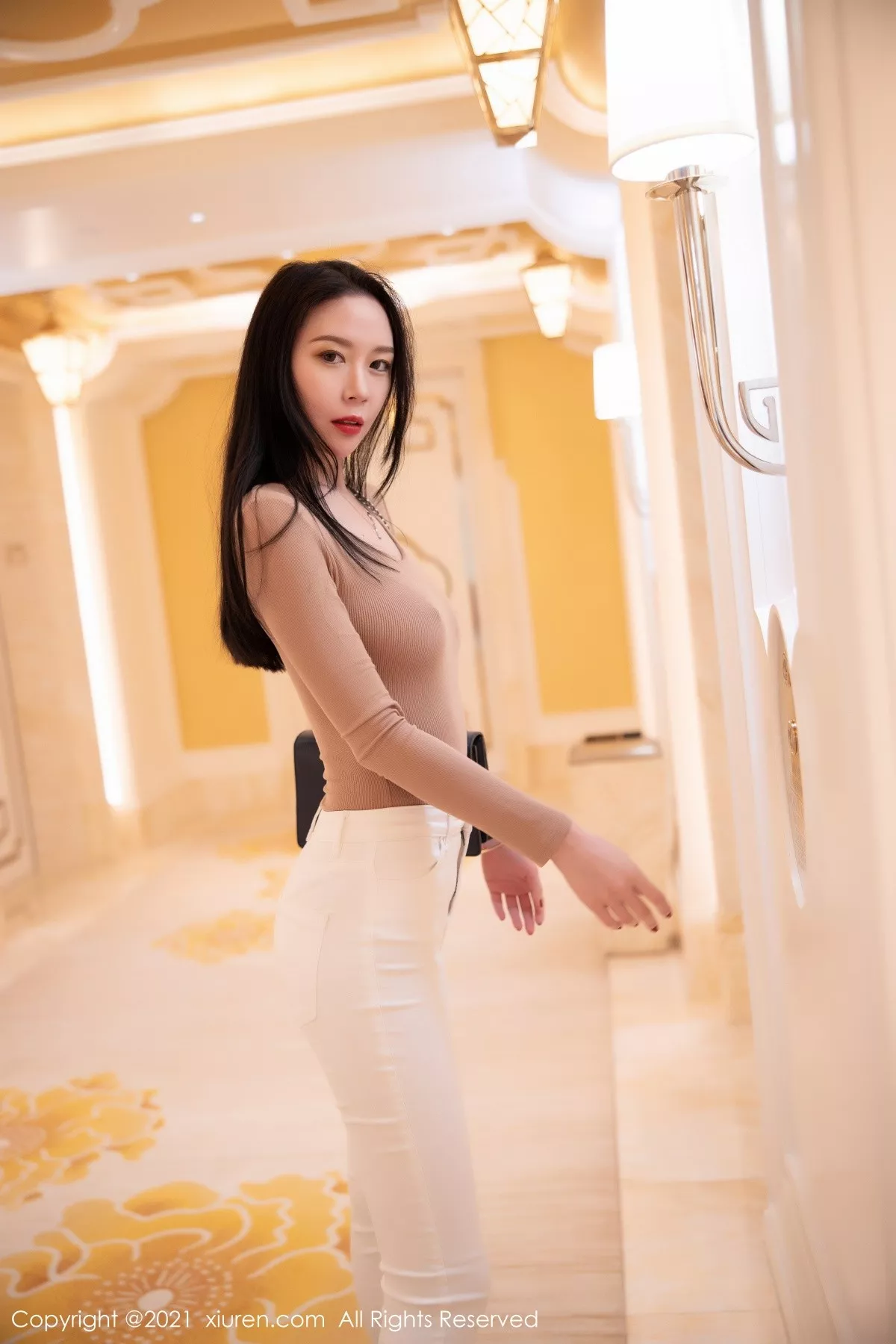 [XiuRen秀人网]第3303期梦心月写真-秀人集