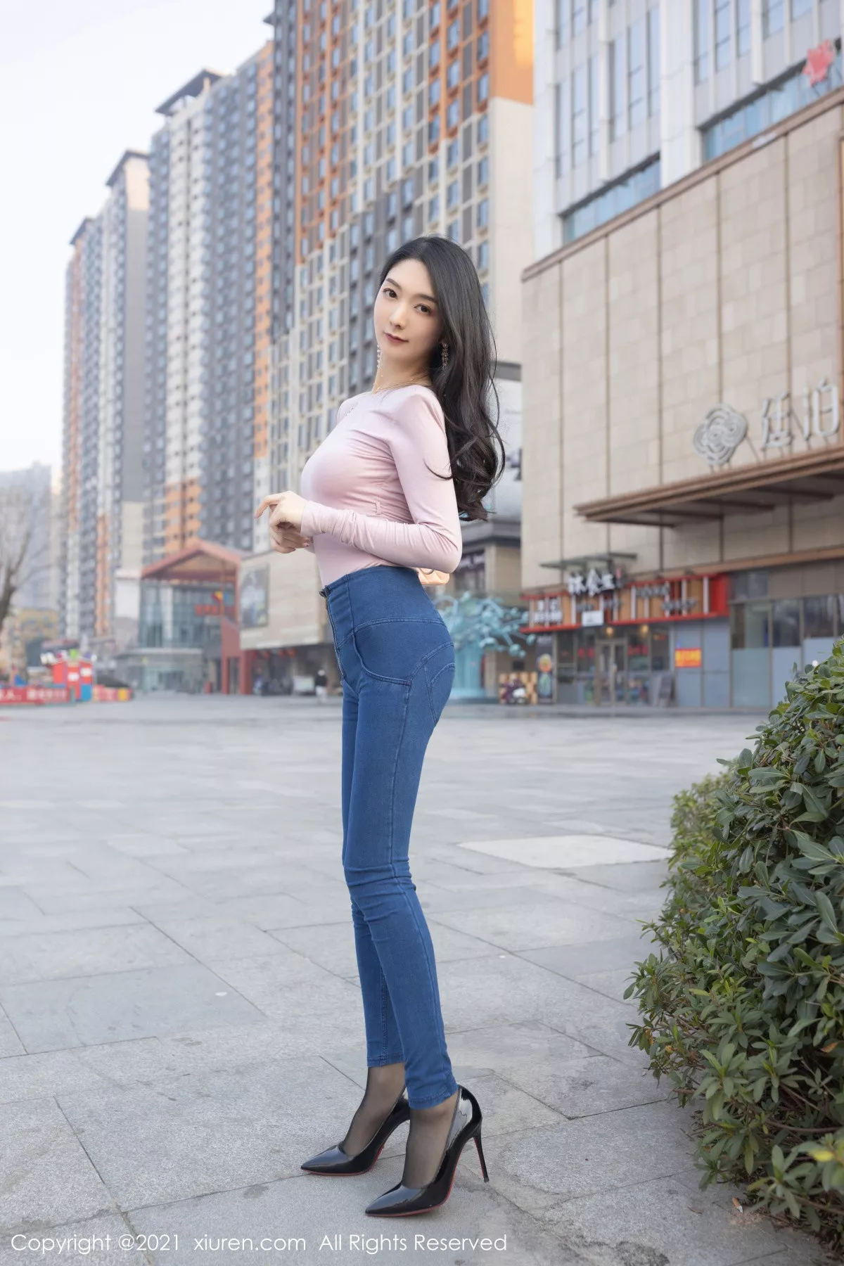 图片[12]-[XiuRen秀人网]第3227期小热巴写真-秀人集