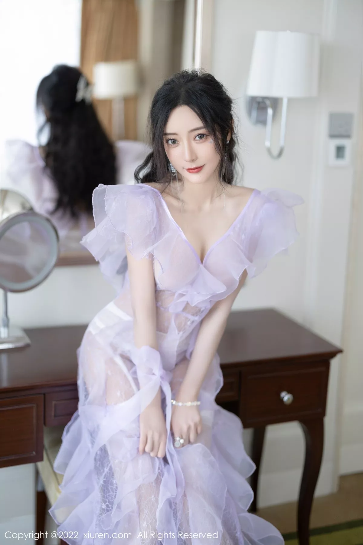 秀人集.com_[XiuRen秀人网]No.4949_女神王馨瑶yanni厦门旅拍浅紫色薄纱透视裙秀完美身材诱惑写真101P