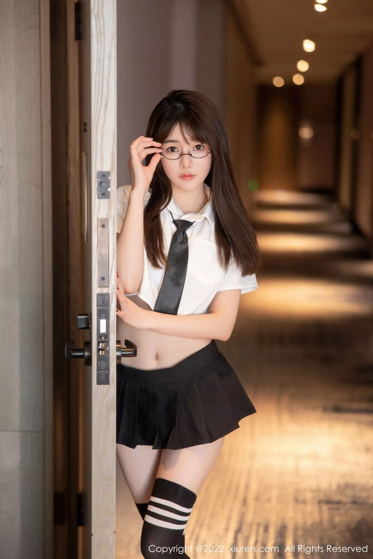 图片[4]-[XiuRen秀人网]第5365期婠婠么写真-秀人集