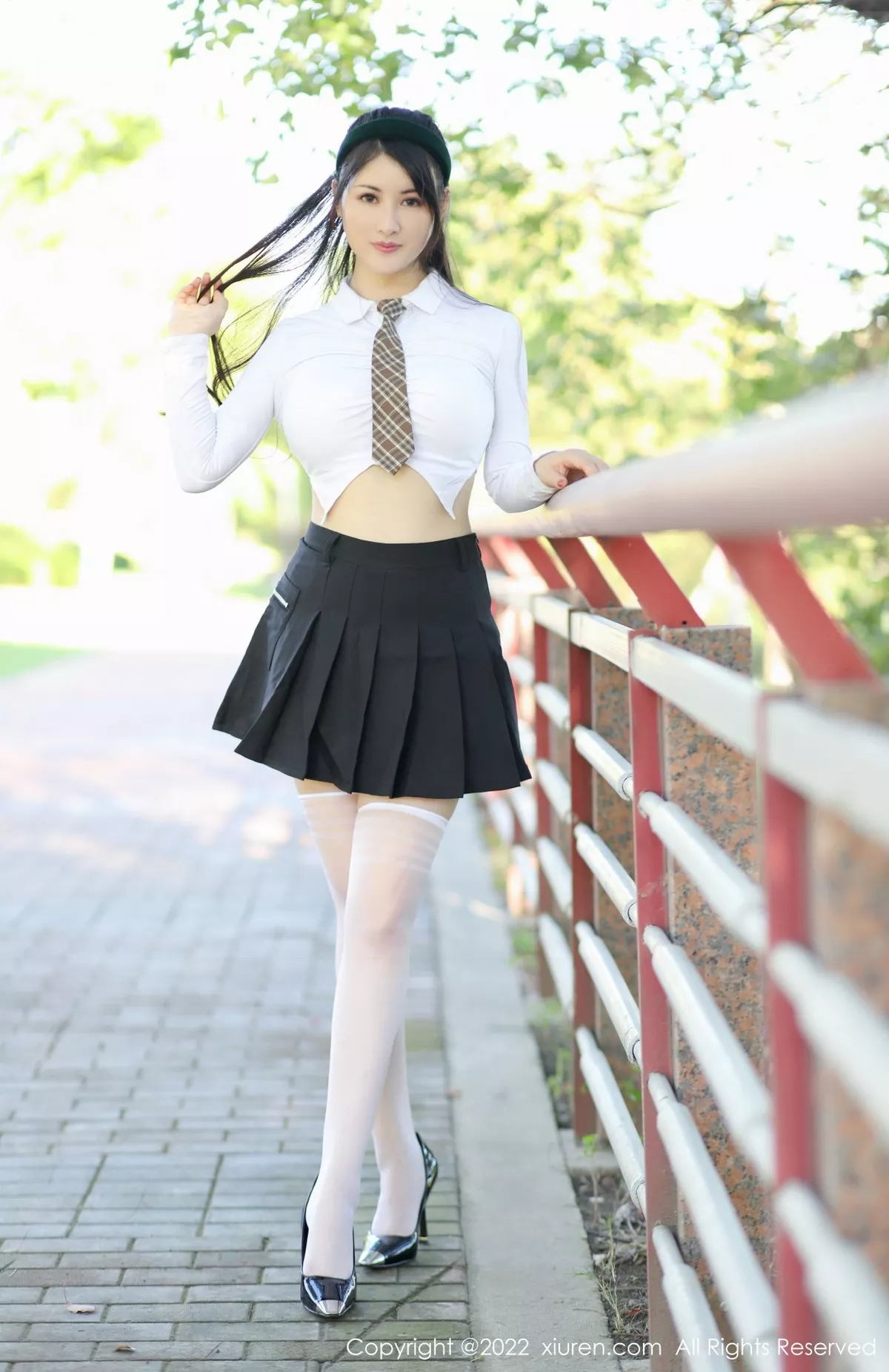 图片[2]-[XiuRen秀人网]第5512期诗诗写真-秀人集